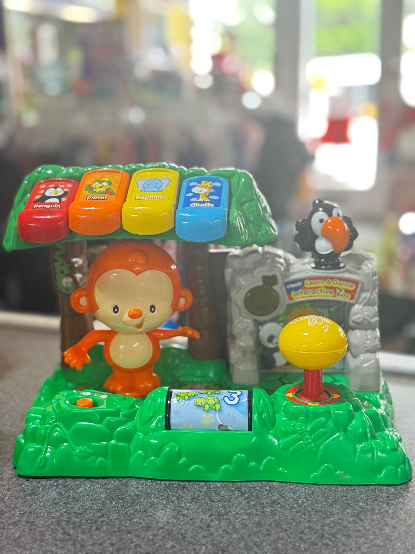VTech Learn and Dance Interactive Zoo