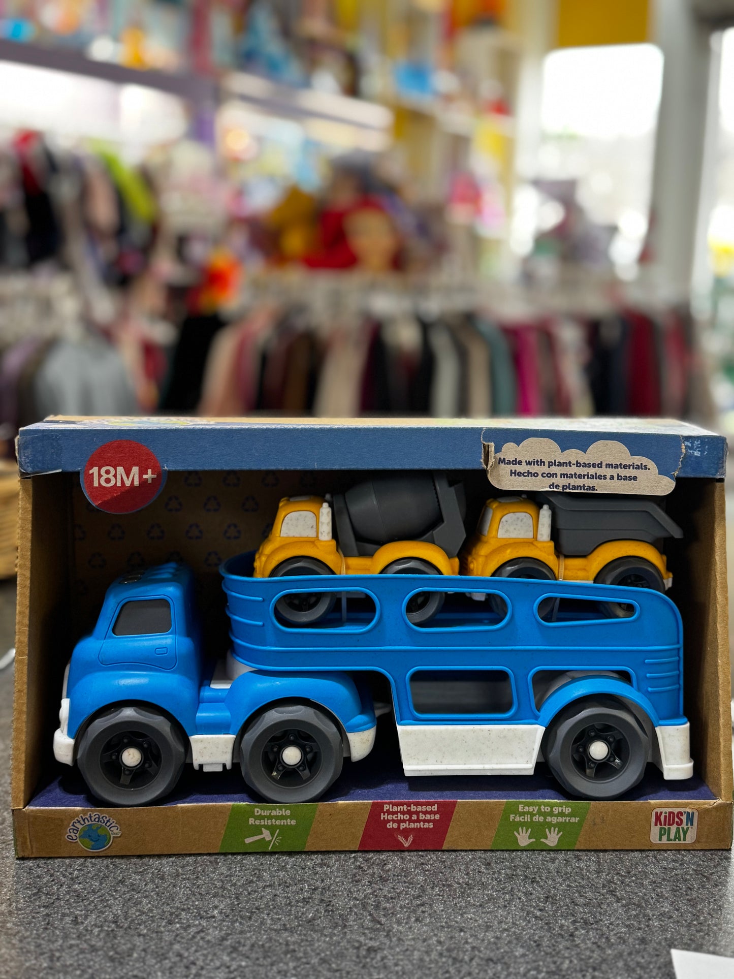 NEW EARTHTASTIC TOY CONSTRUCTION TRUCK