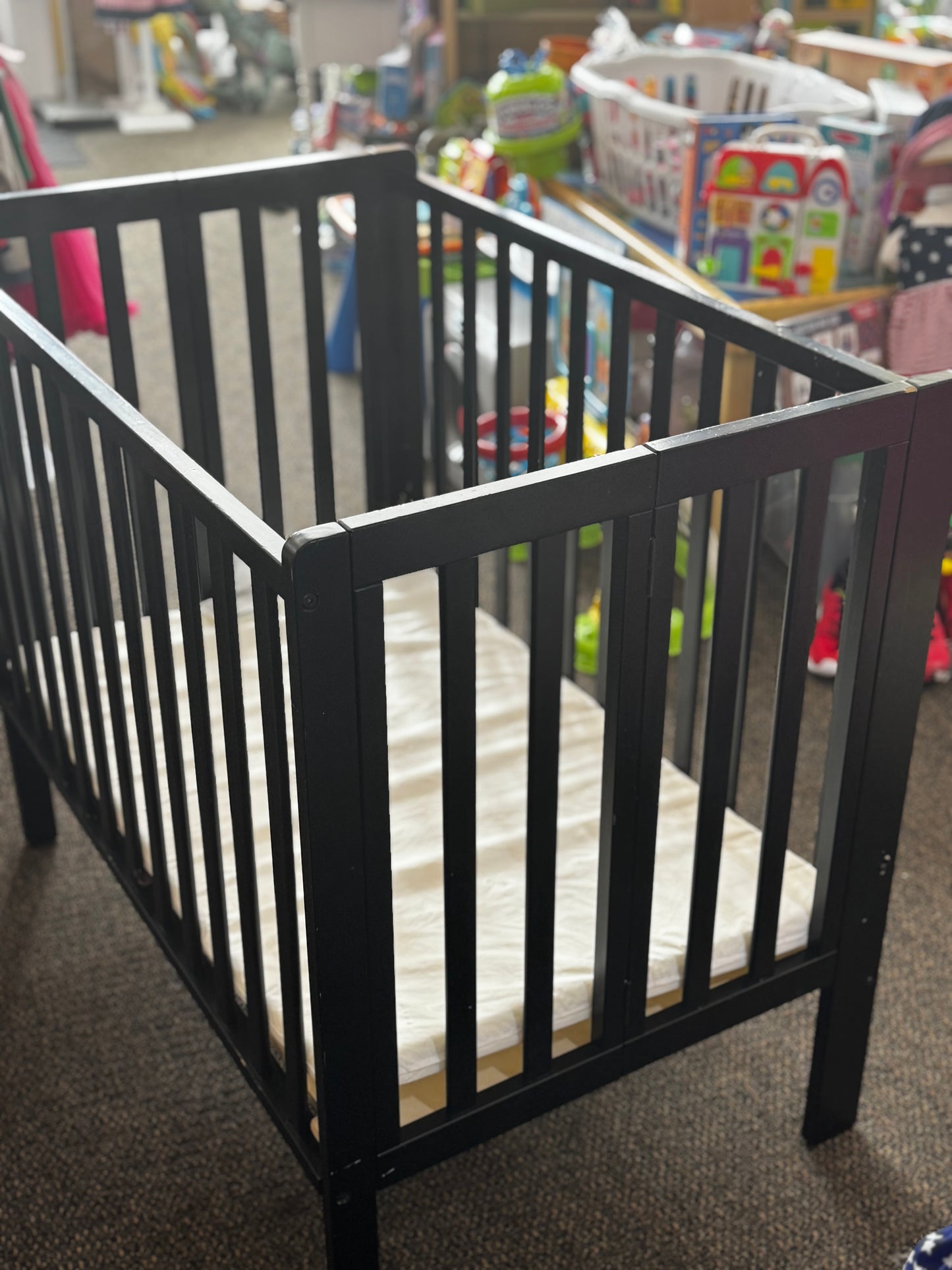 Pick up only~ Delta Portable Folding Mini Crib with Mattress