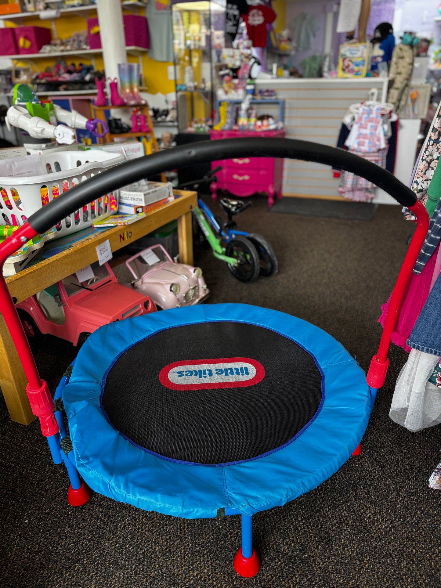 Pick up only ~ Little Tikes Light Up Easy Store 3-Foot Trampoline