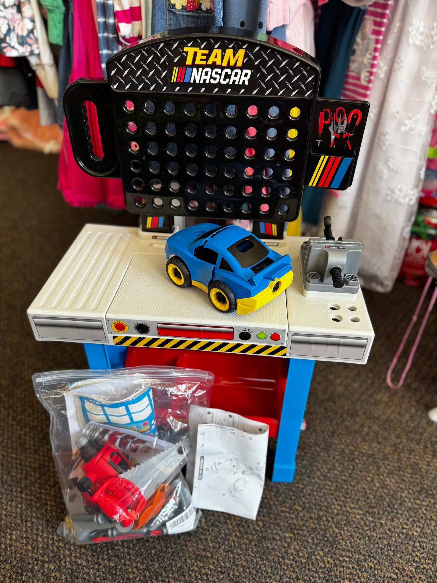Pick up only ~ Nascar Work Bench Playset