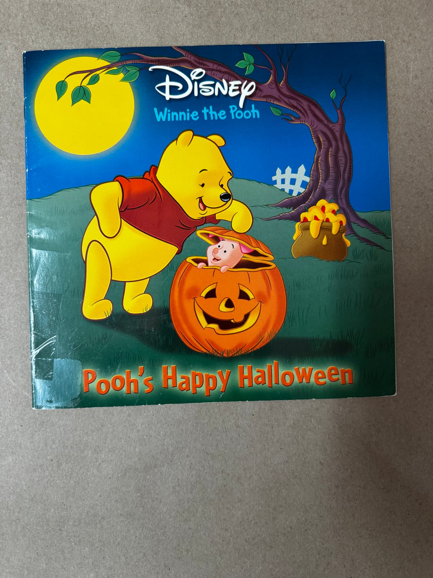 Pooh’s Happy Halloween Book