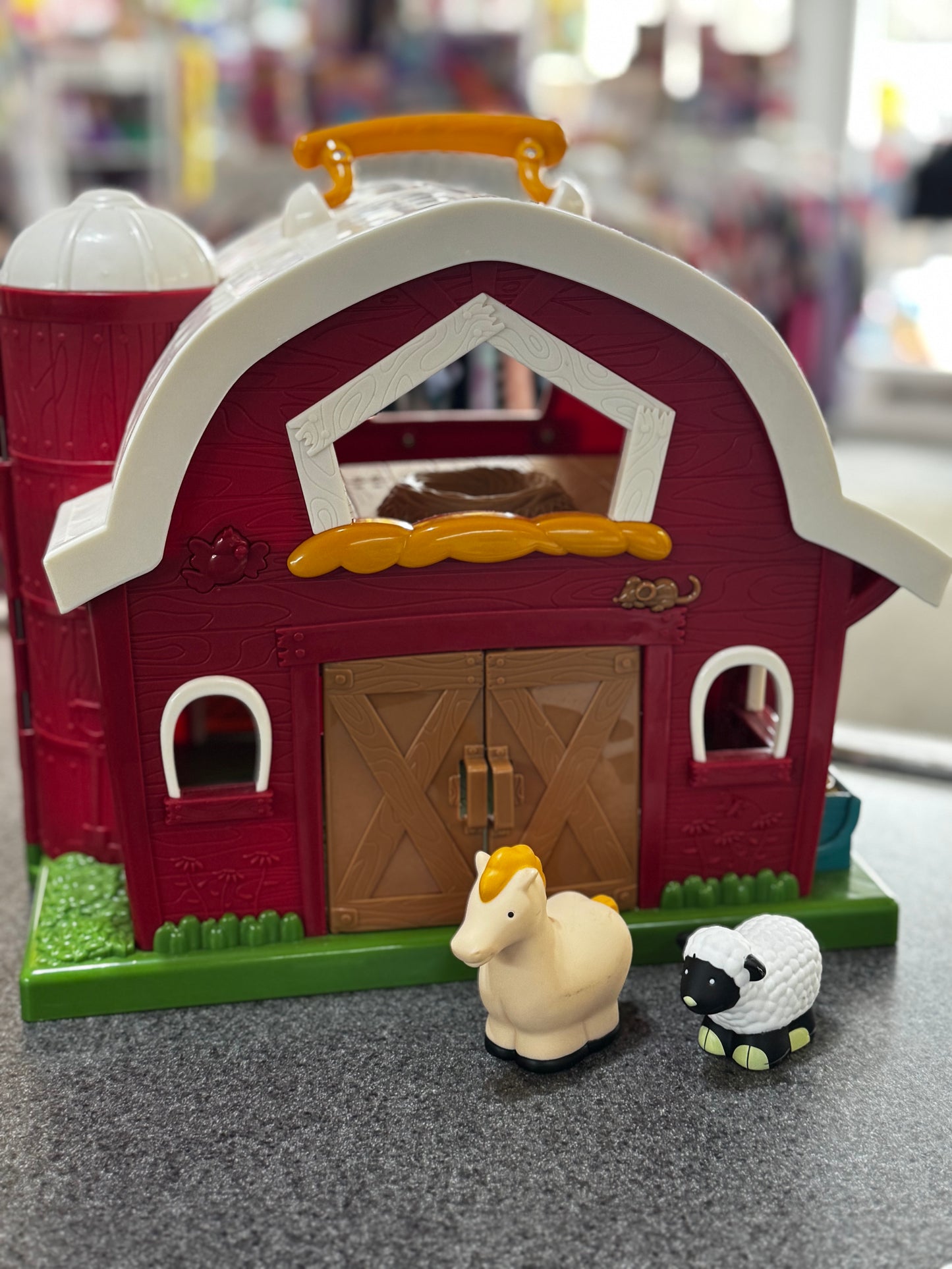 Battat Big Red Barn Animal Farm Playset