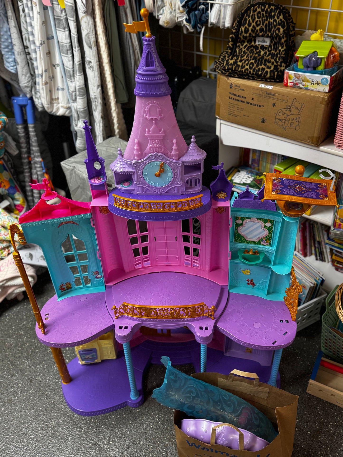 Pick up only~ Disney Princess Magical Adventures Castle with 3 Levels, 10 Play Areas with Lights & Sounds