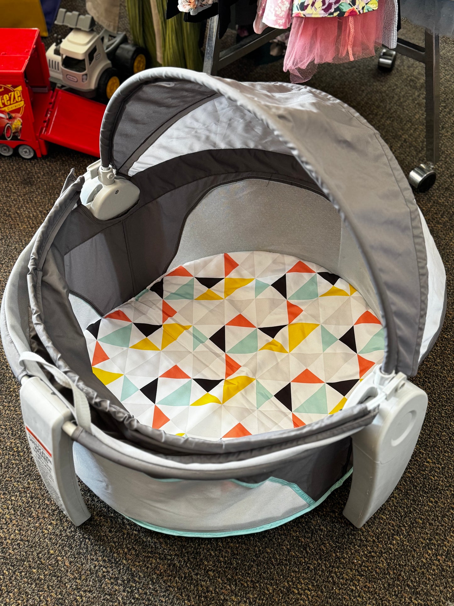 Fisher Price portable Bassinet (Pick up only)