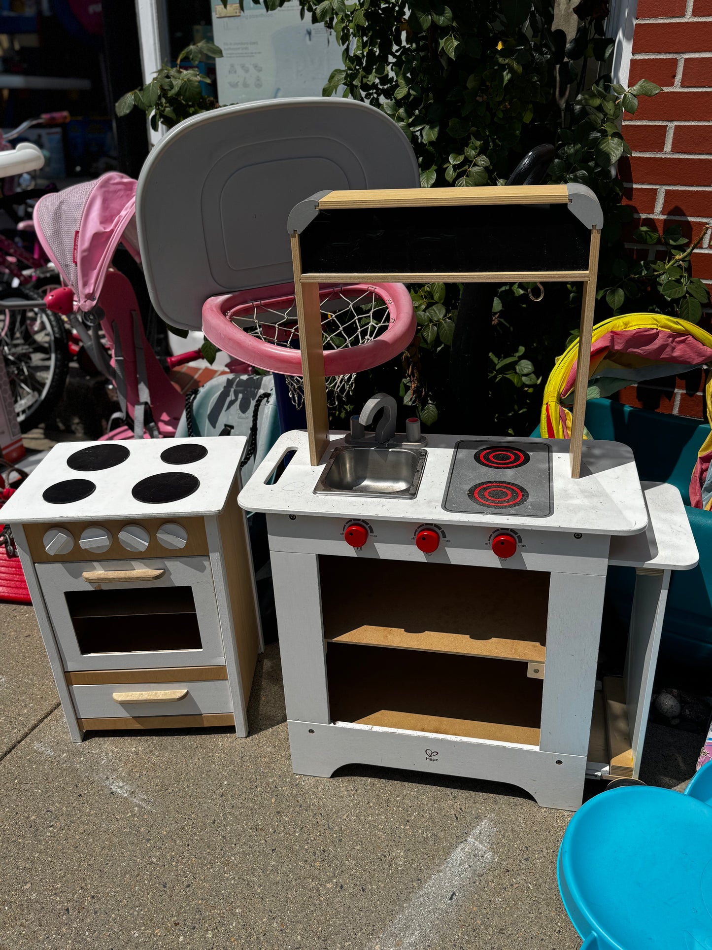 Pick up only~ Hape Mudd Kitchen set $47.50