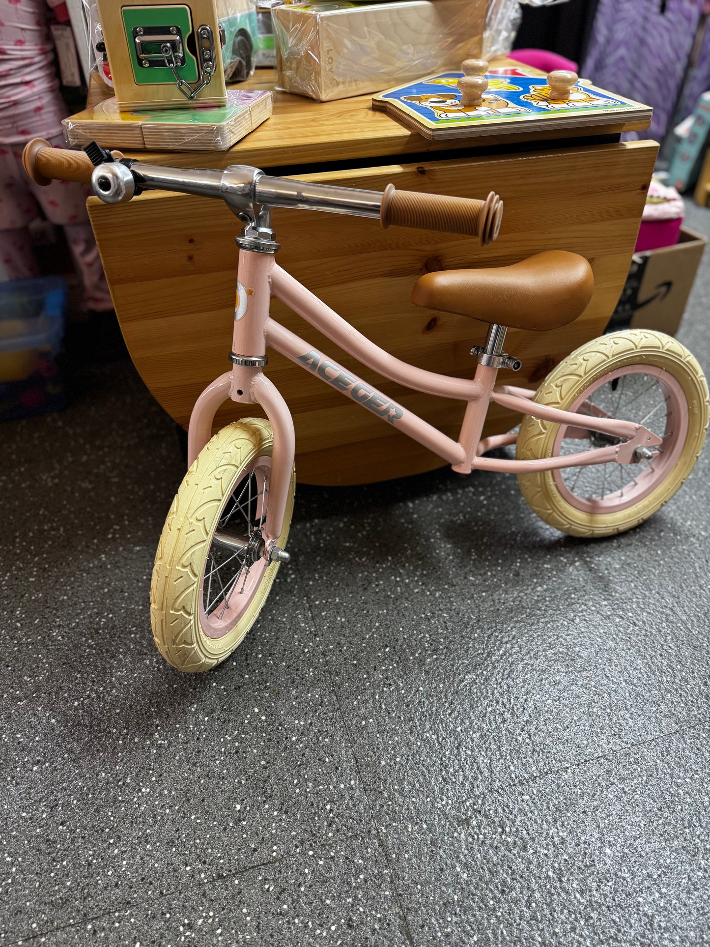 Pick up only~Aceger Balance Bike pink