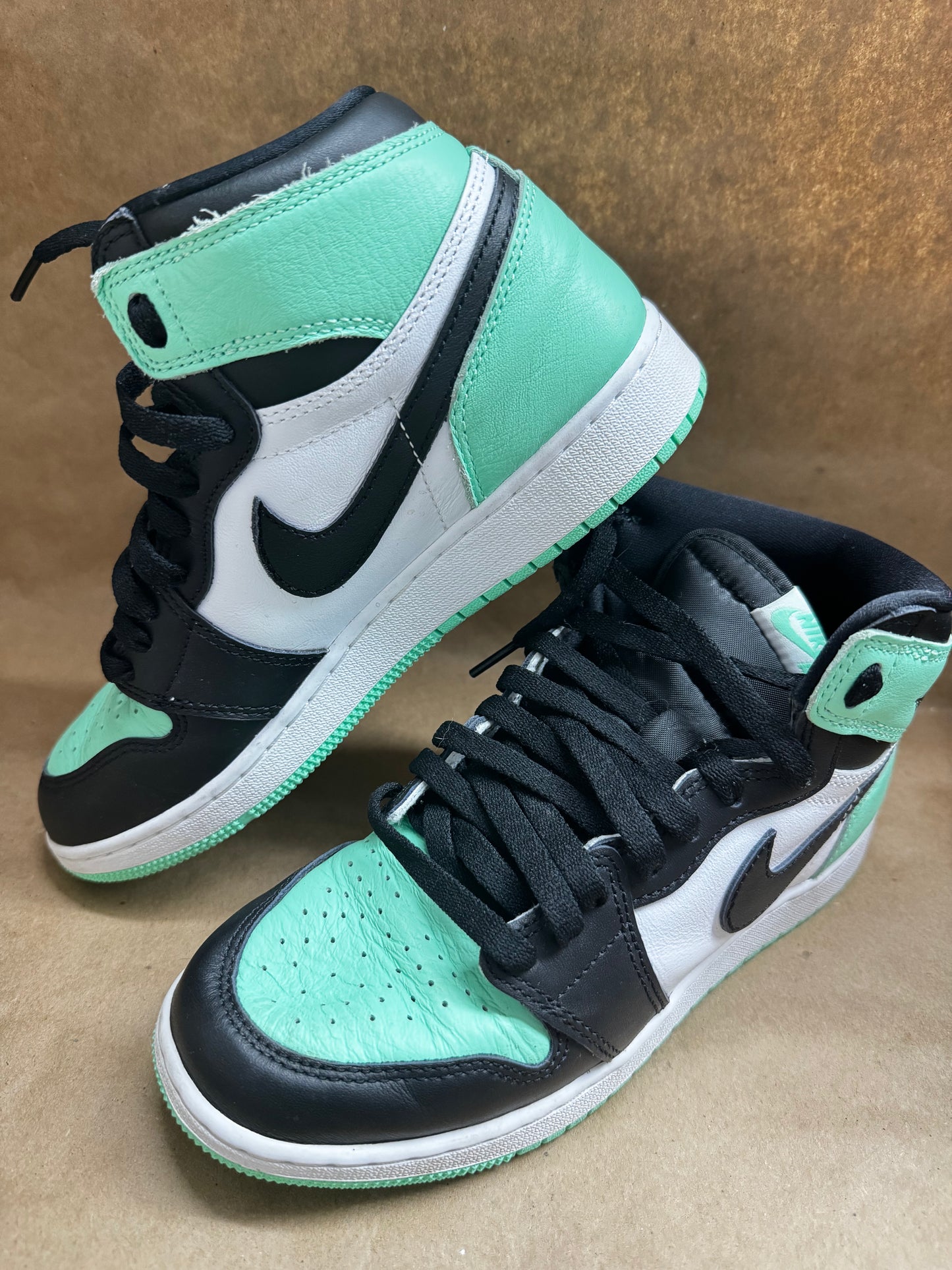 Nike Air Jordan Retro Mint Green 6.5 Y