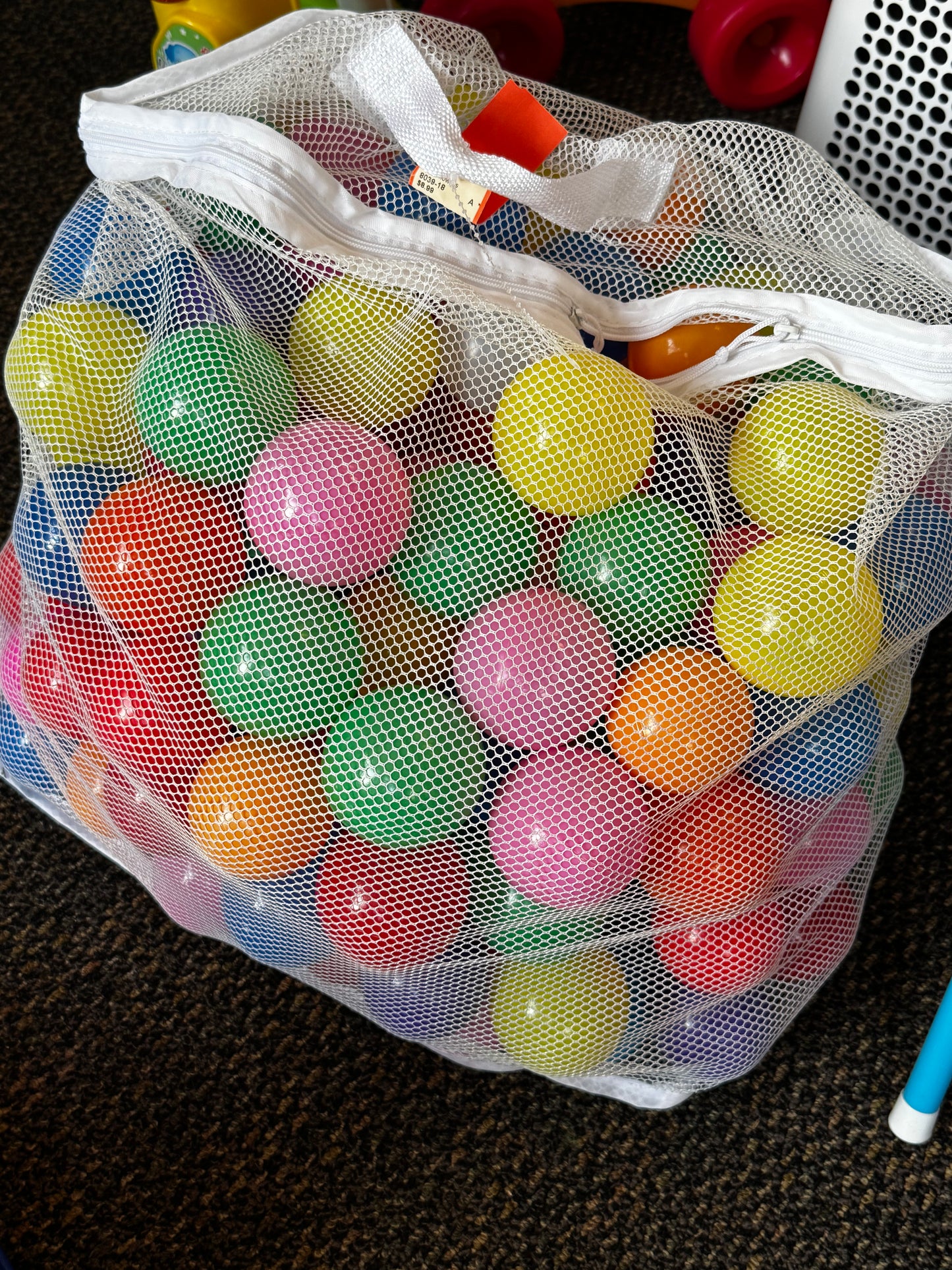 Ball pit Balls