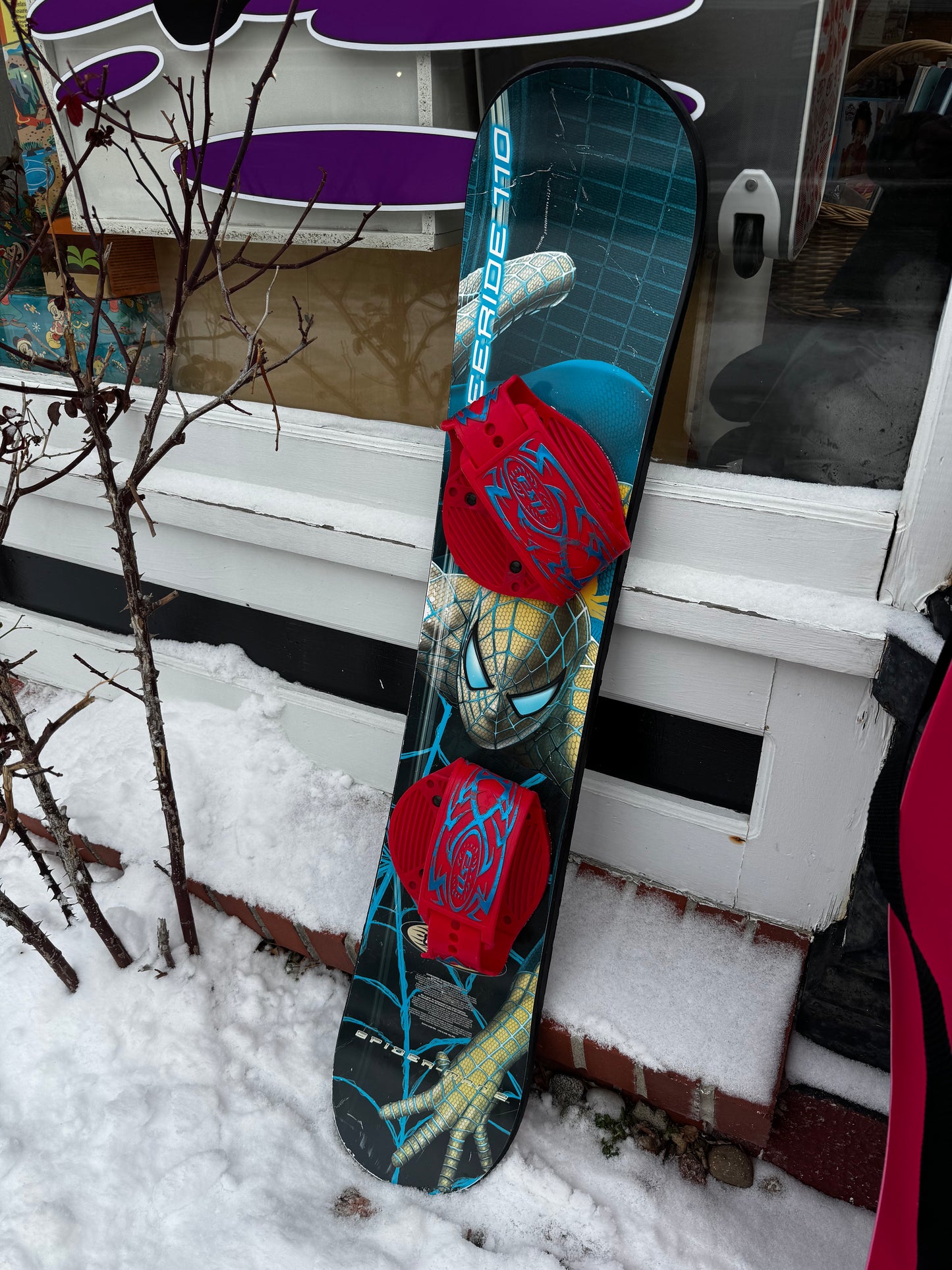 Adjustable snowboard Spider-Man