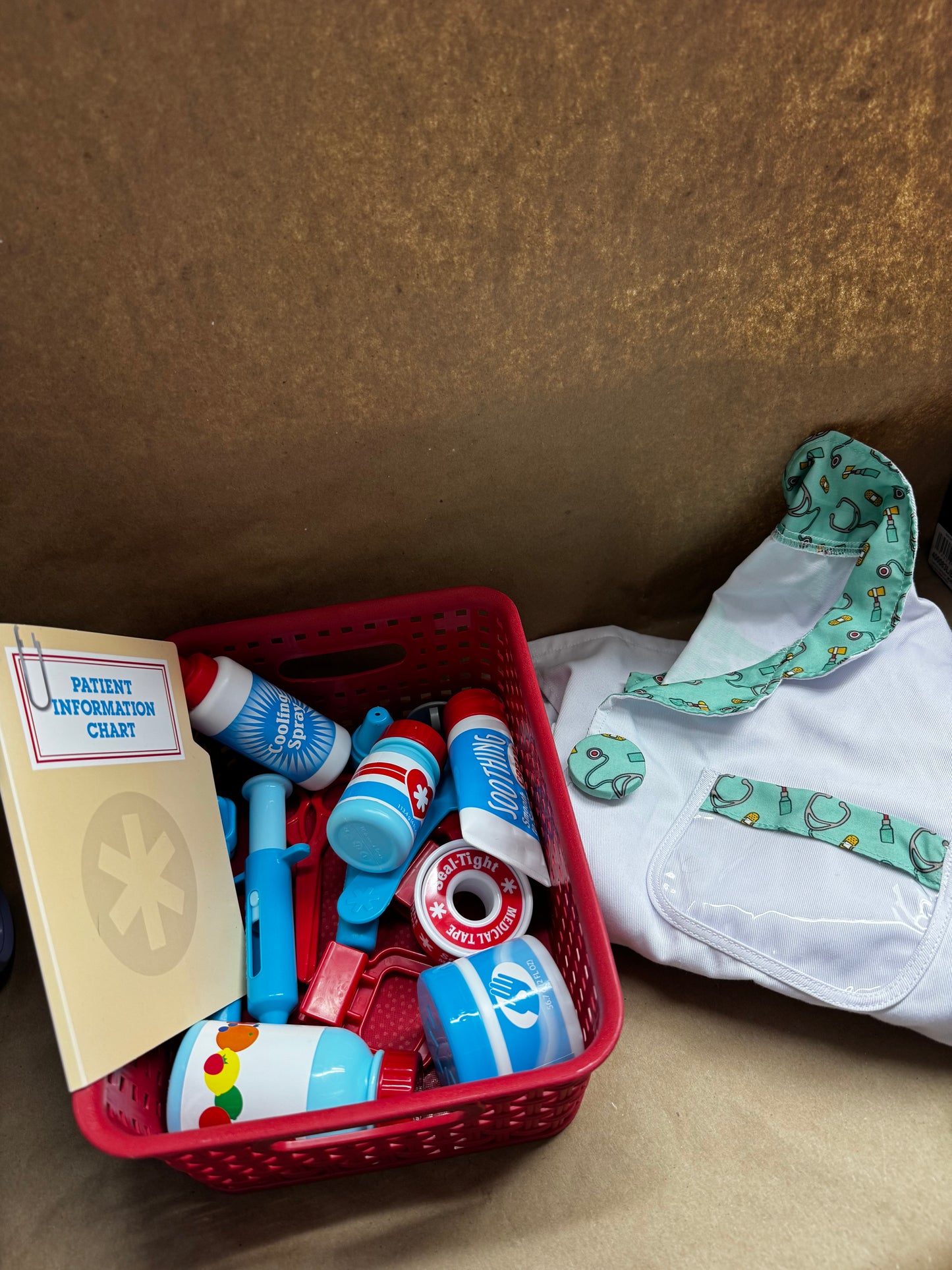 Melissa & Doug Get Well Center with Accessories