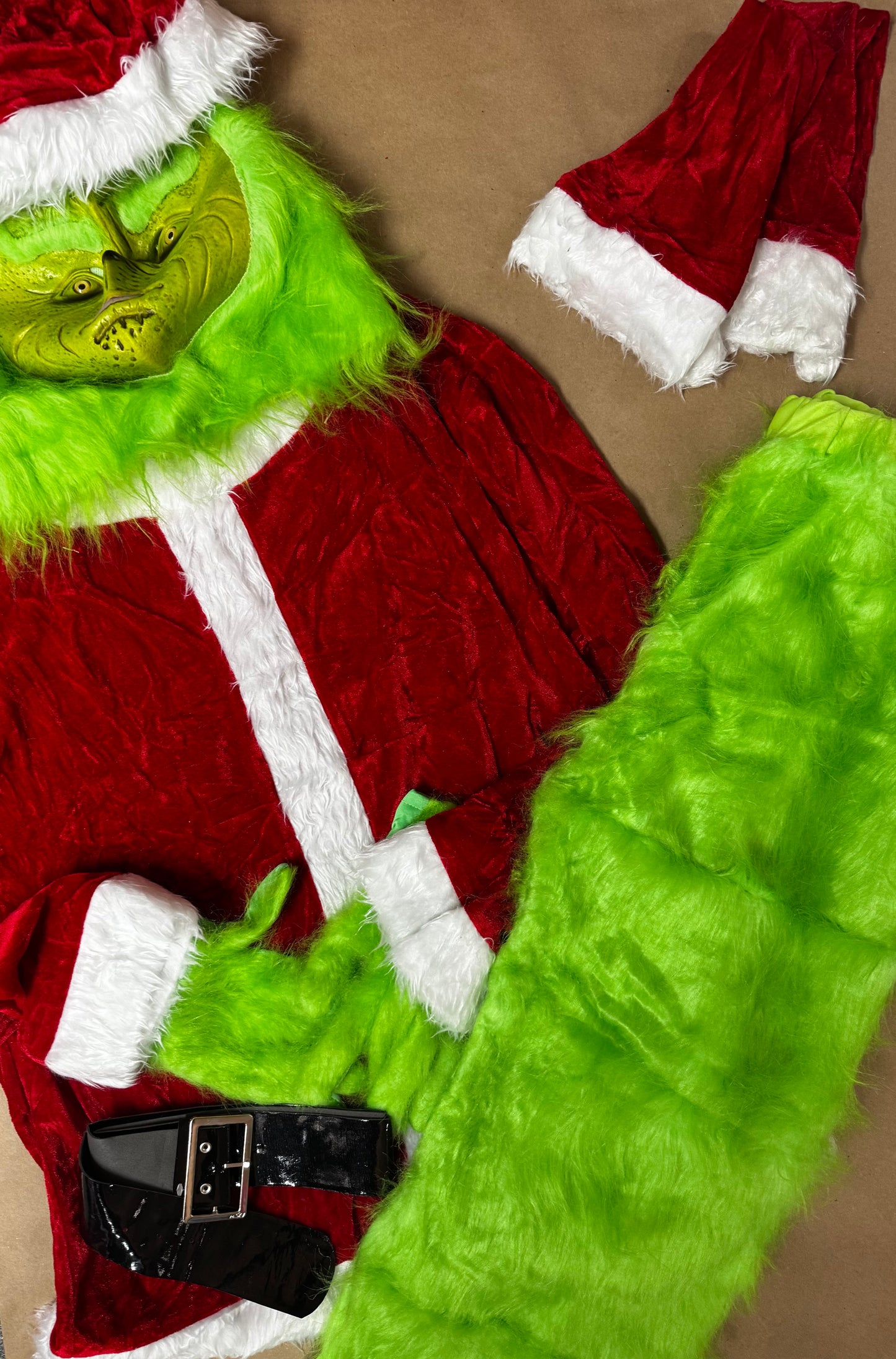 New  complete Grinch Costume