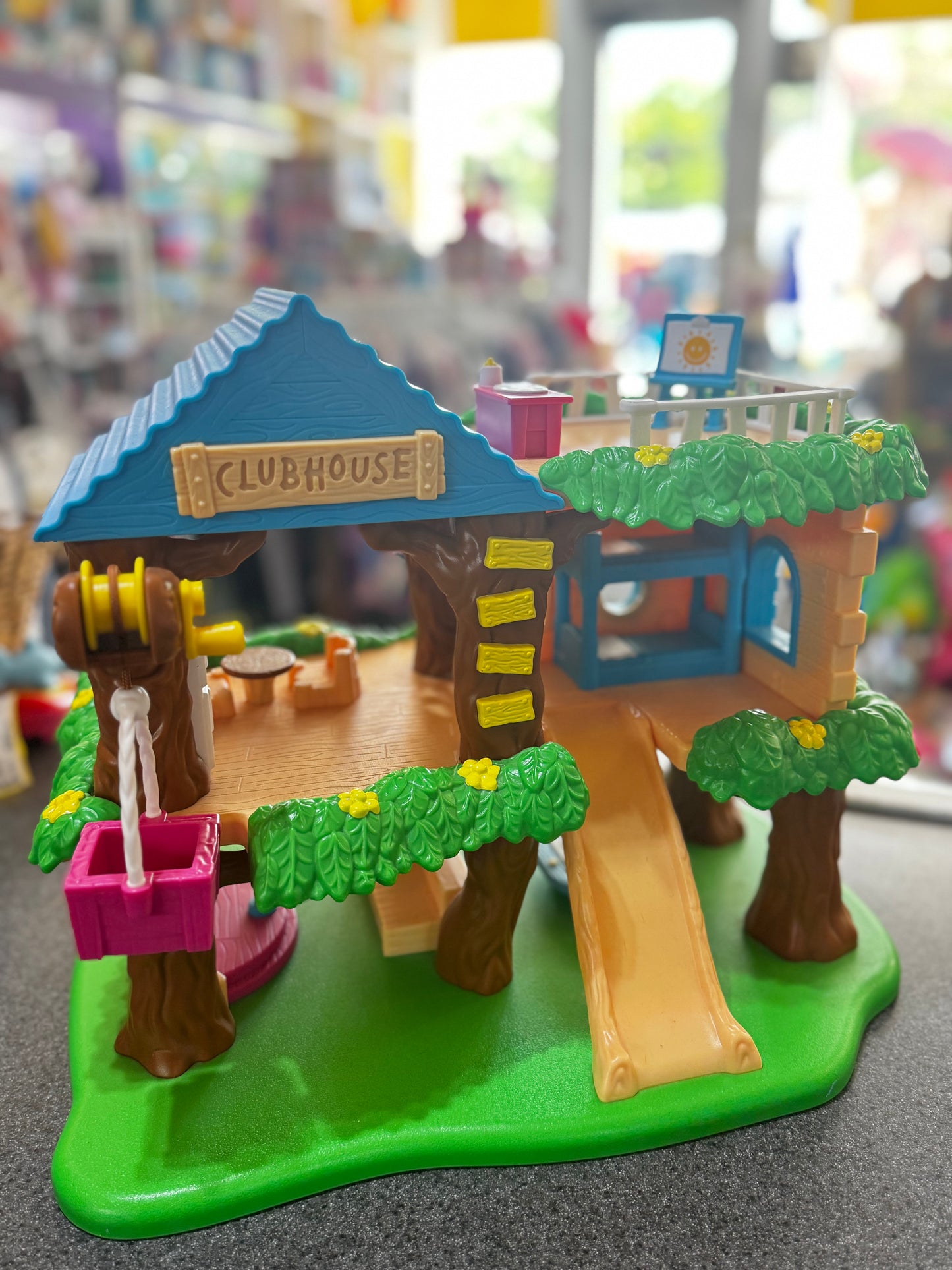Pick up only~ Lakeshore Learning Animal Friends Clubhouse Playset