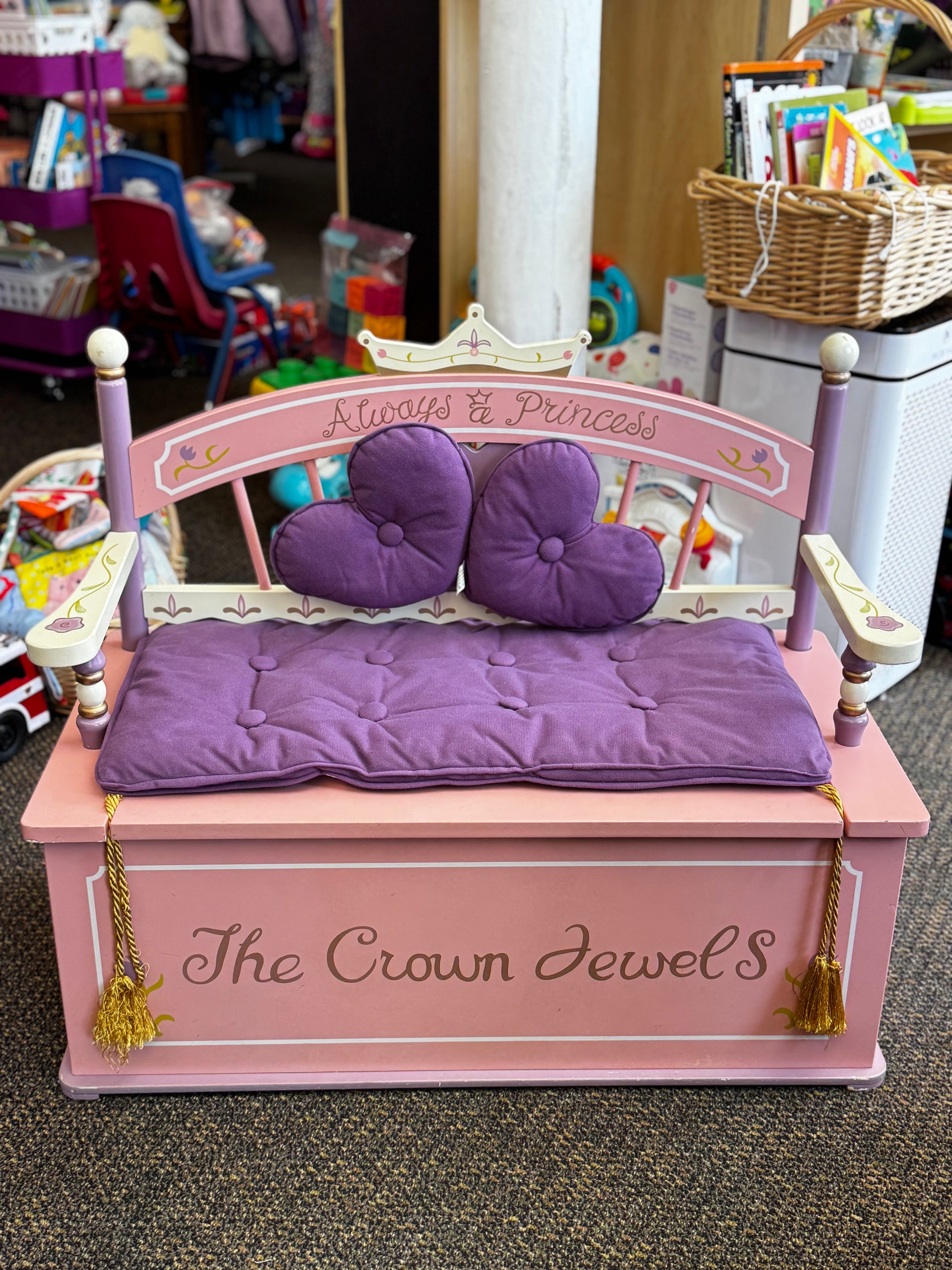 Pick up only~ Wildkin
Princess Bench Seat with Storage