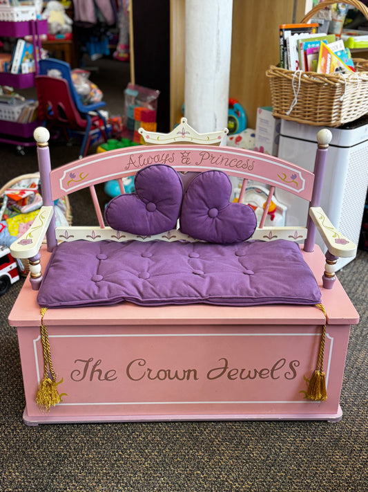 Pick up only~ Wildkin
Princess Bench Seat with Storage toy box