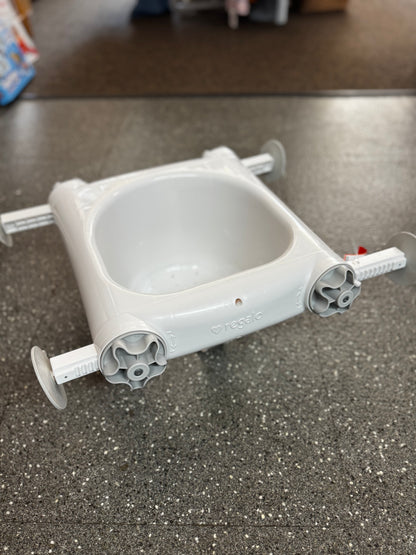 Pick up only~ Regalo Baby Bath Seat