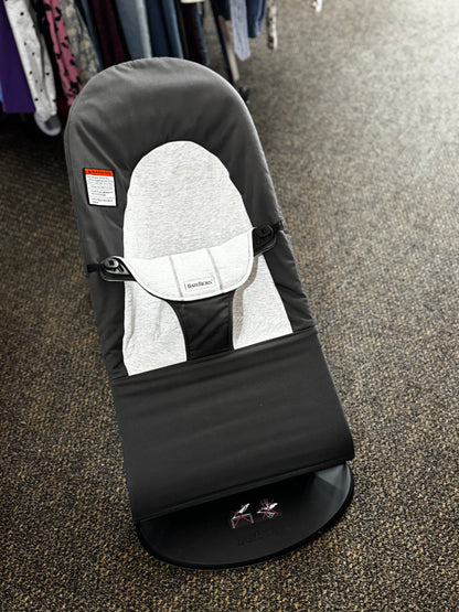 Baby Bjorn Bouncer (Pick up only)