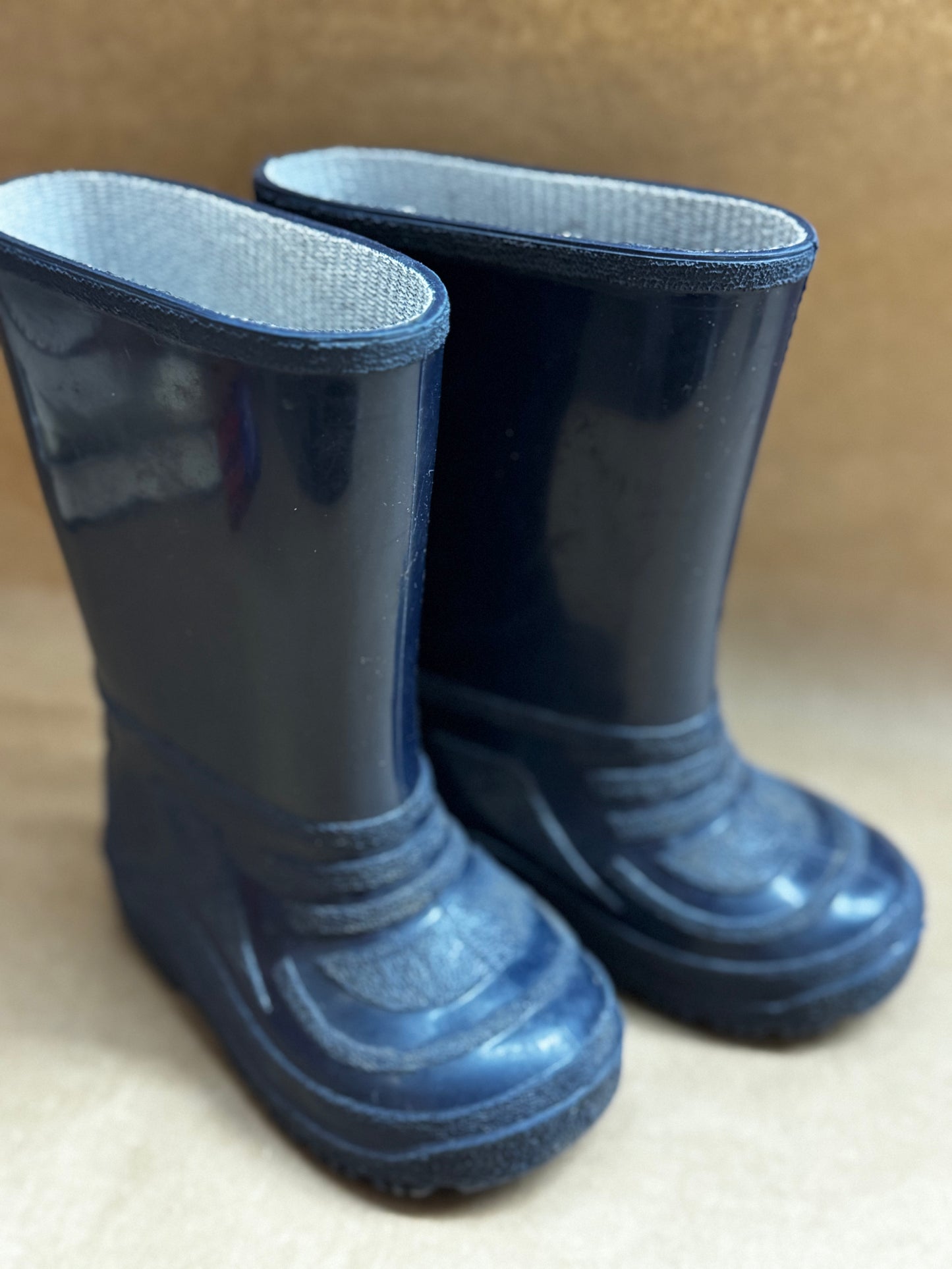 Navy Rain boot Toddler size 8