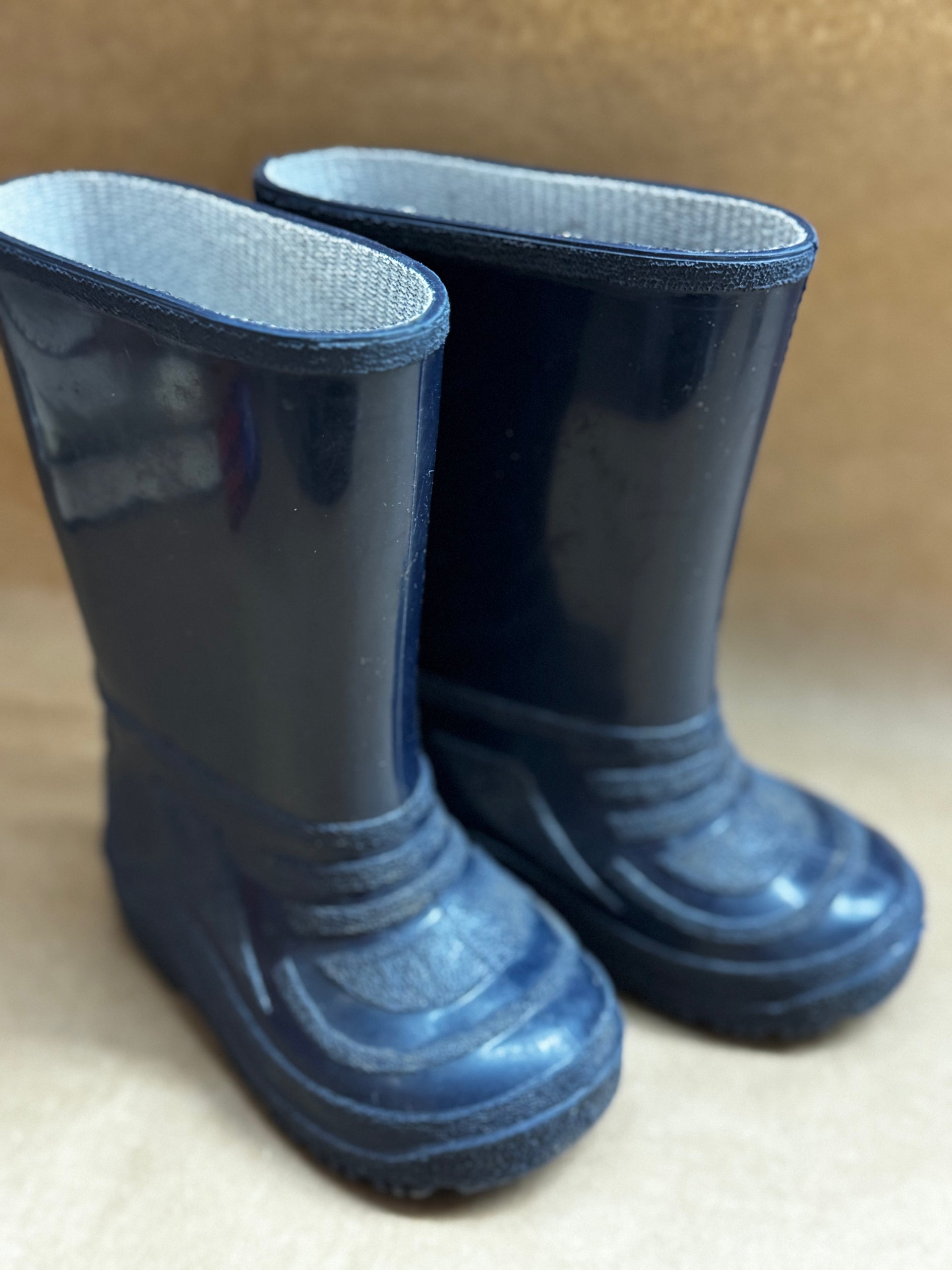 Navy Rain boot Toddler size 8