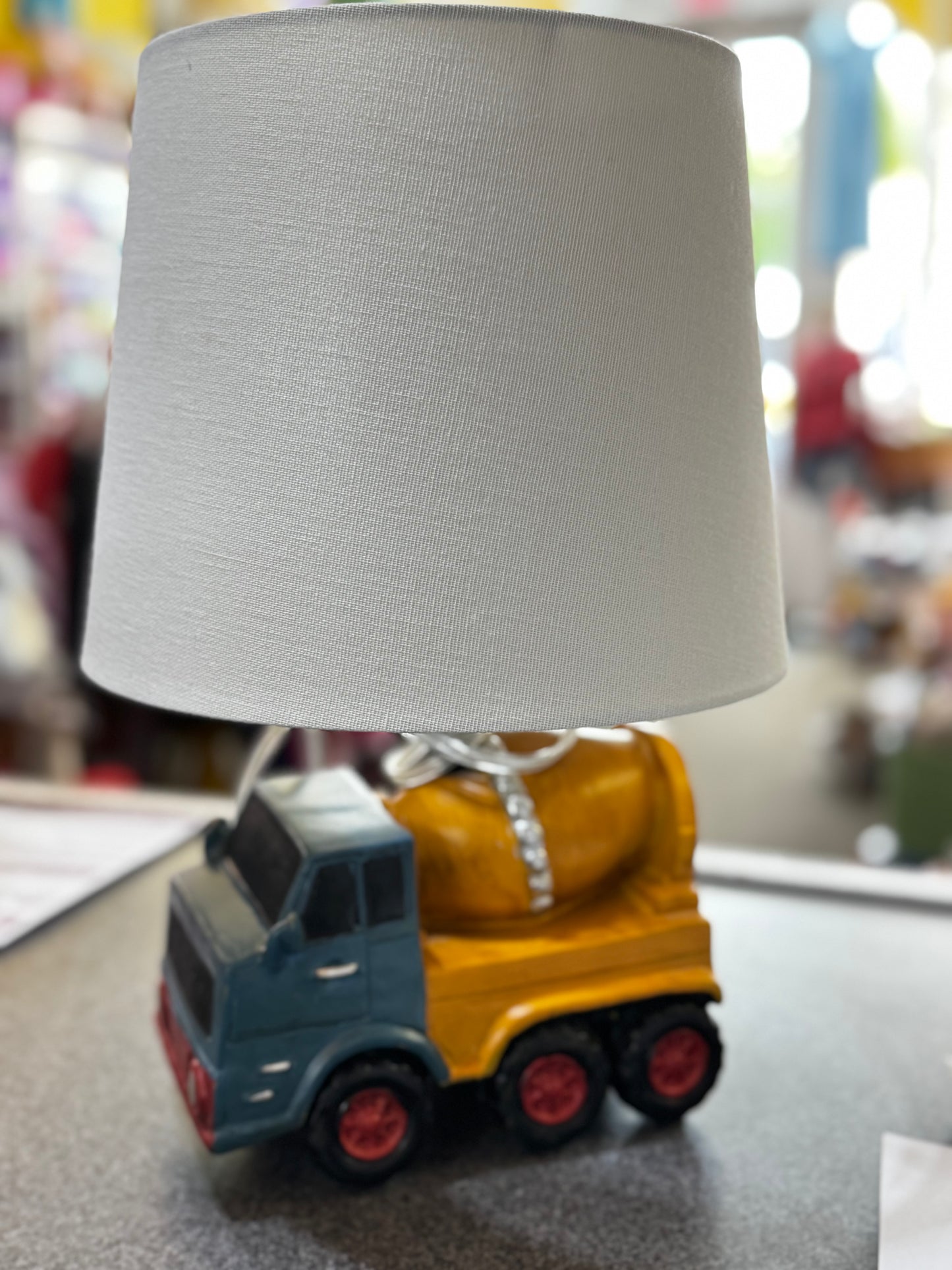 Pick up only~ Construction truck Lamp