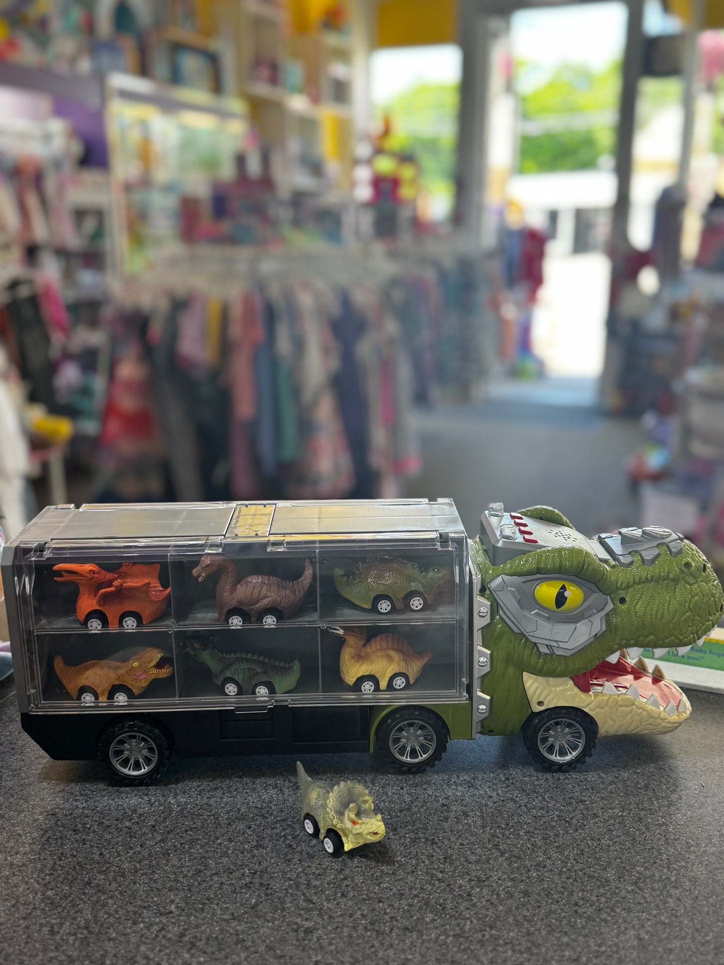 Joyfy Dinosaur Truck Toy with 7 mini Dinosaurs