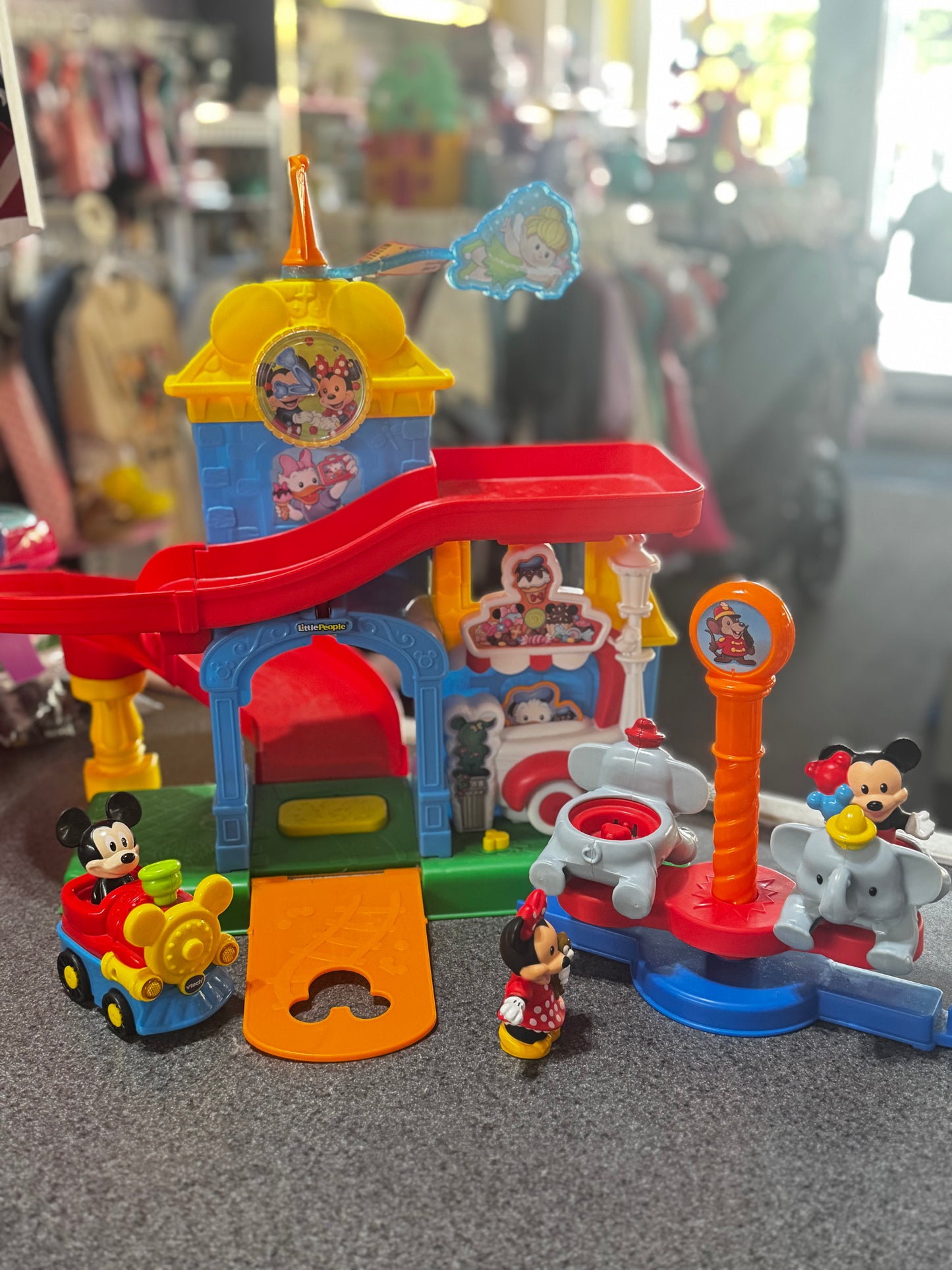 Fisher-Price Little People Magic of Disney Magical Day at Disney Playset
