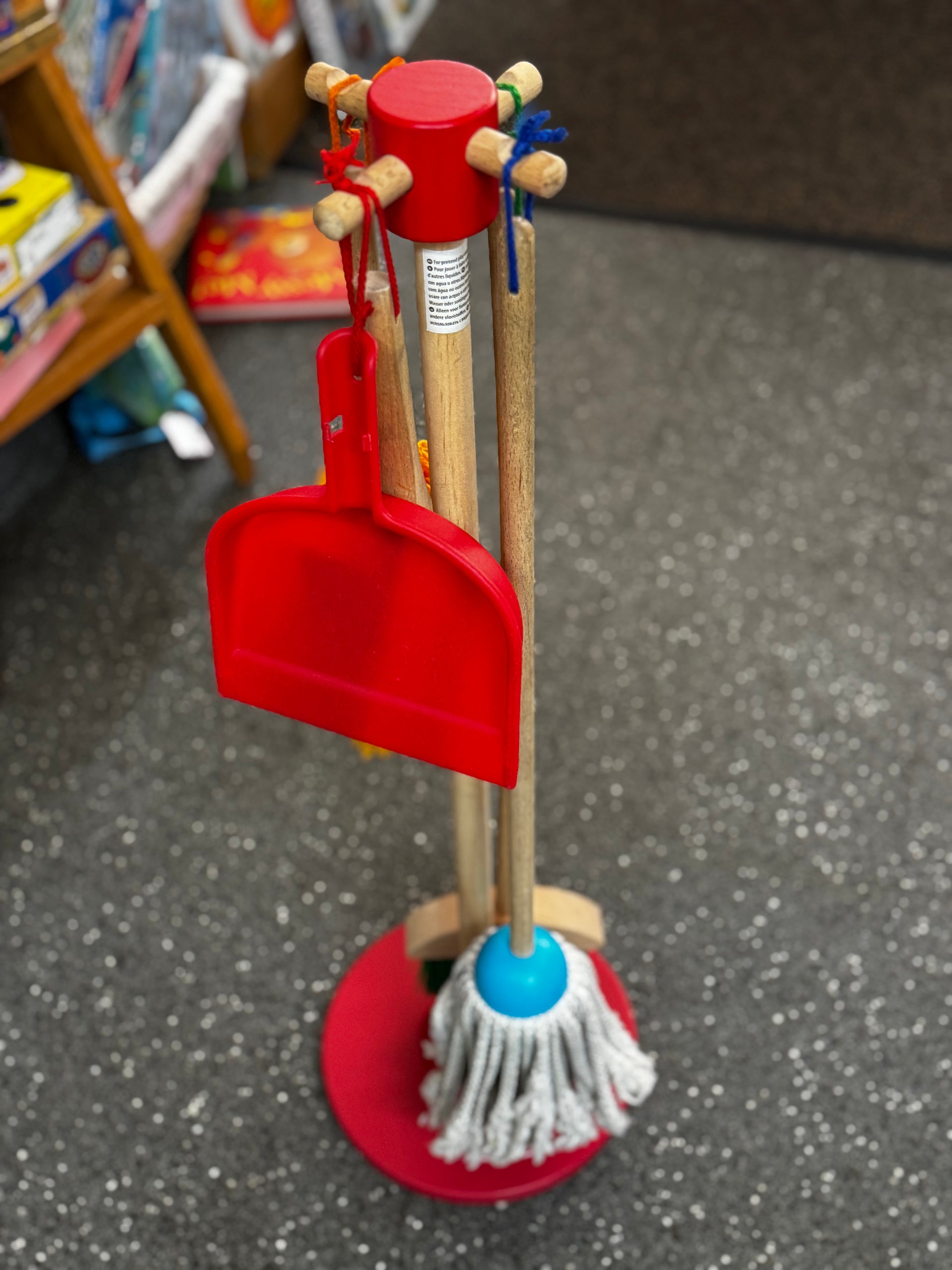 Pick up only~ Melissa & Doug cleaning set