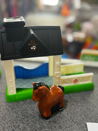 Fisher-Price Little People Horse Stable playset