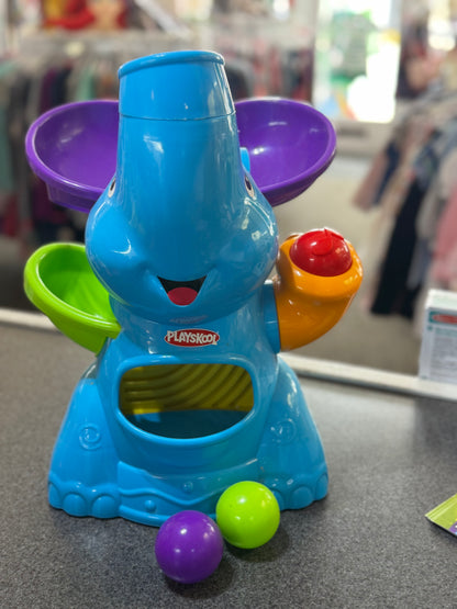Playskool Elefun Busy Ball Popper
