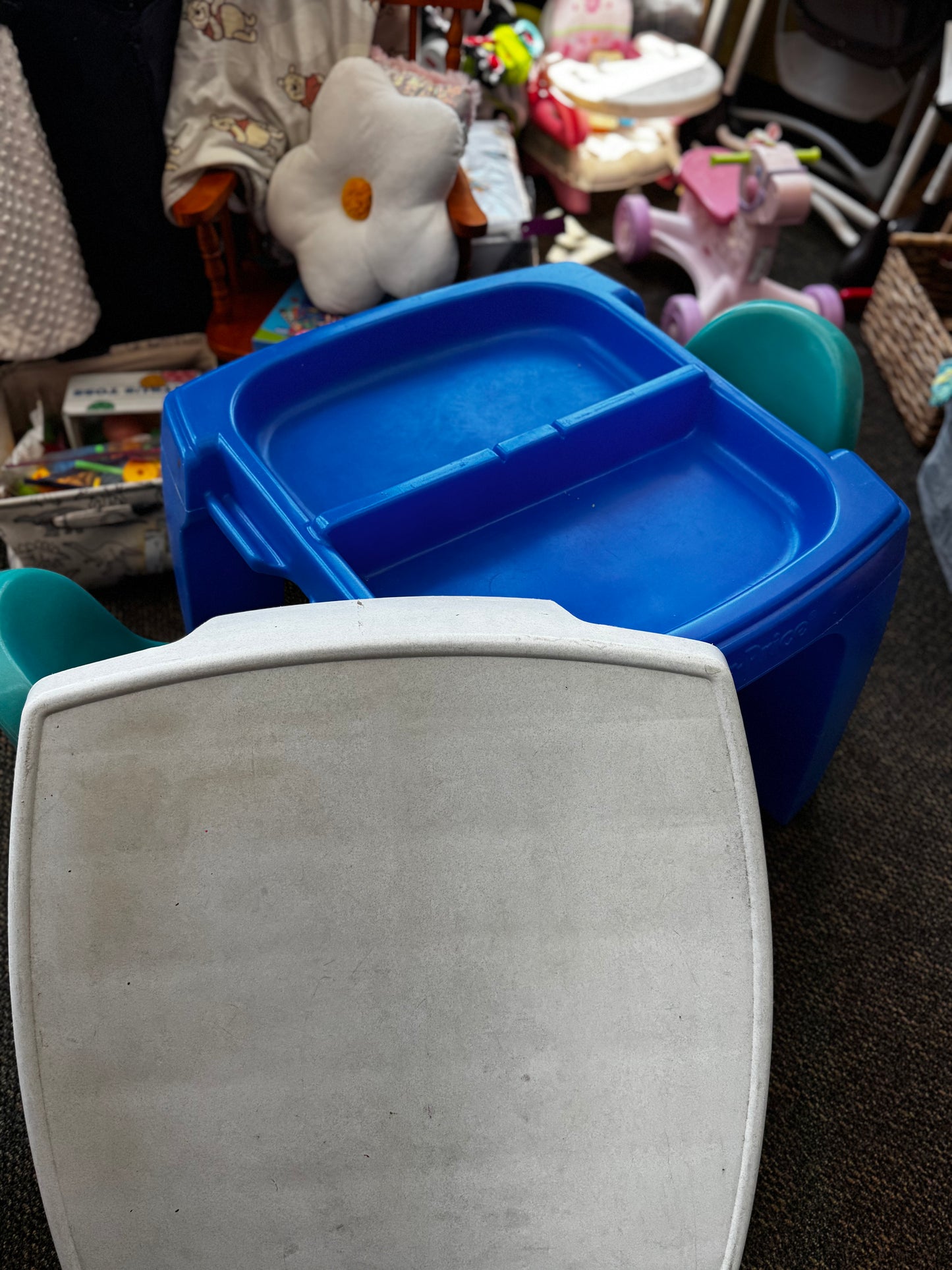 Pick up only~ vintage 1995 RARE Fisher Price Water/Sand/Art Table & Little Tikes Chair