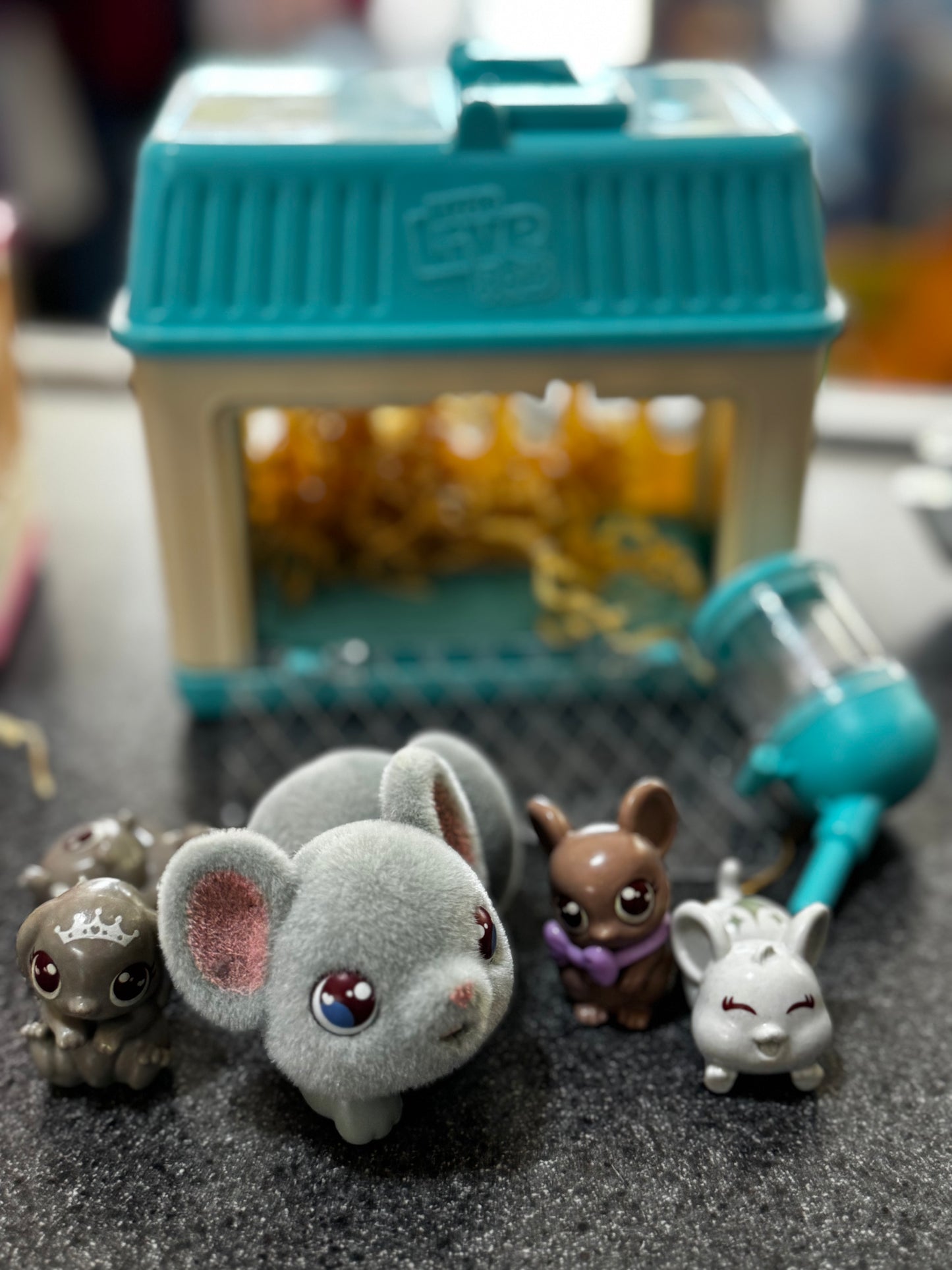 Little Live Pets Mama Surprise Lil' Mouse Minis
