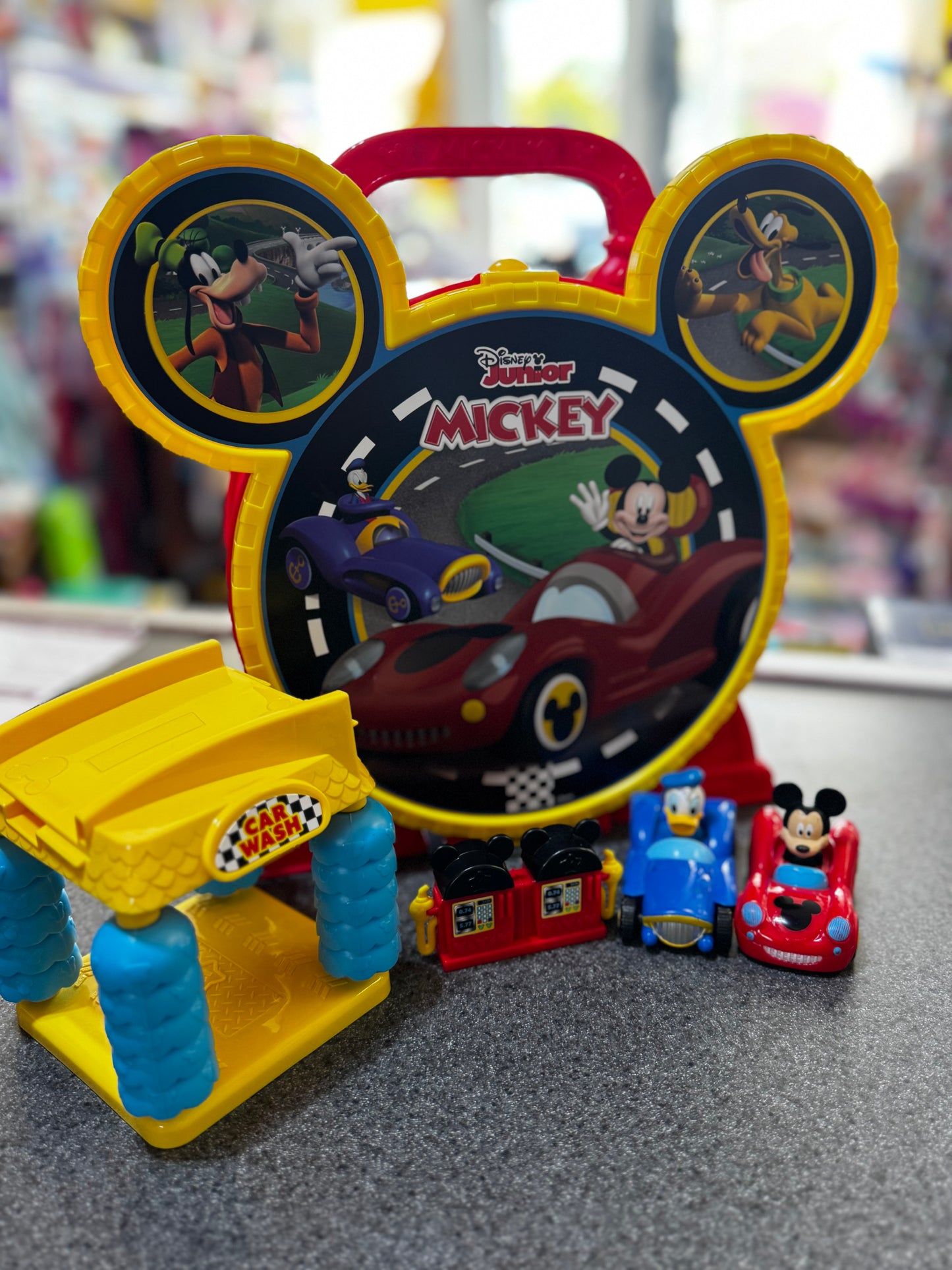 Disney Junior Mickey Mouse Stow ’n Go Garage Figure and Vehicle Playset