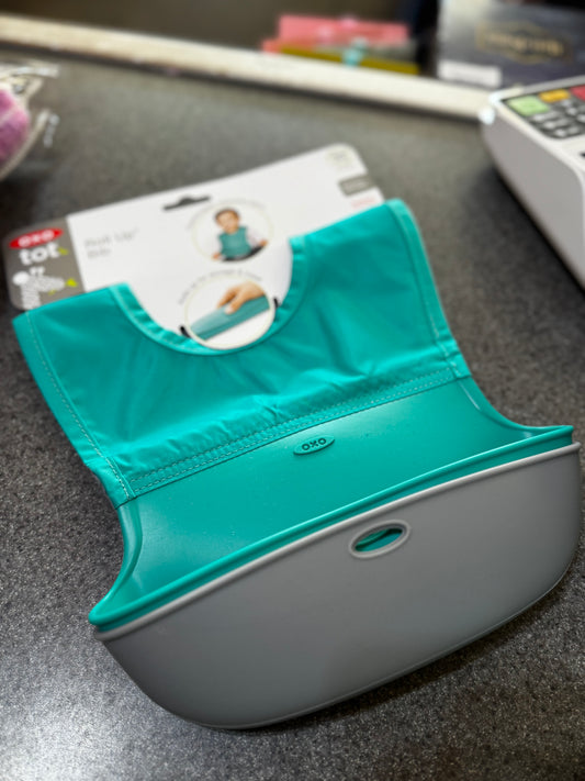 New~OXO roll up Bib set