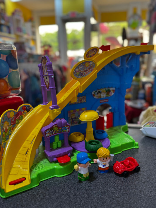 Pick up only ~ Fisher Price Little People Surprise Sounds Fun Park Amusement Carnival