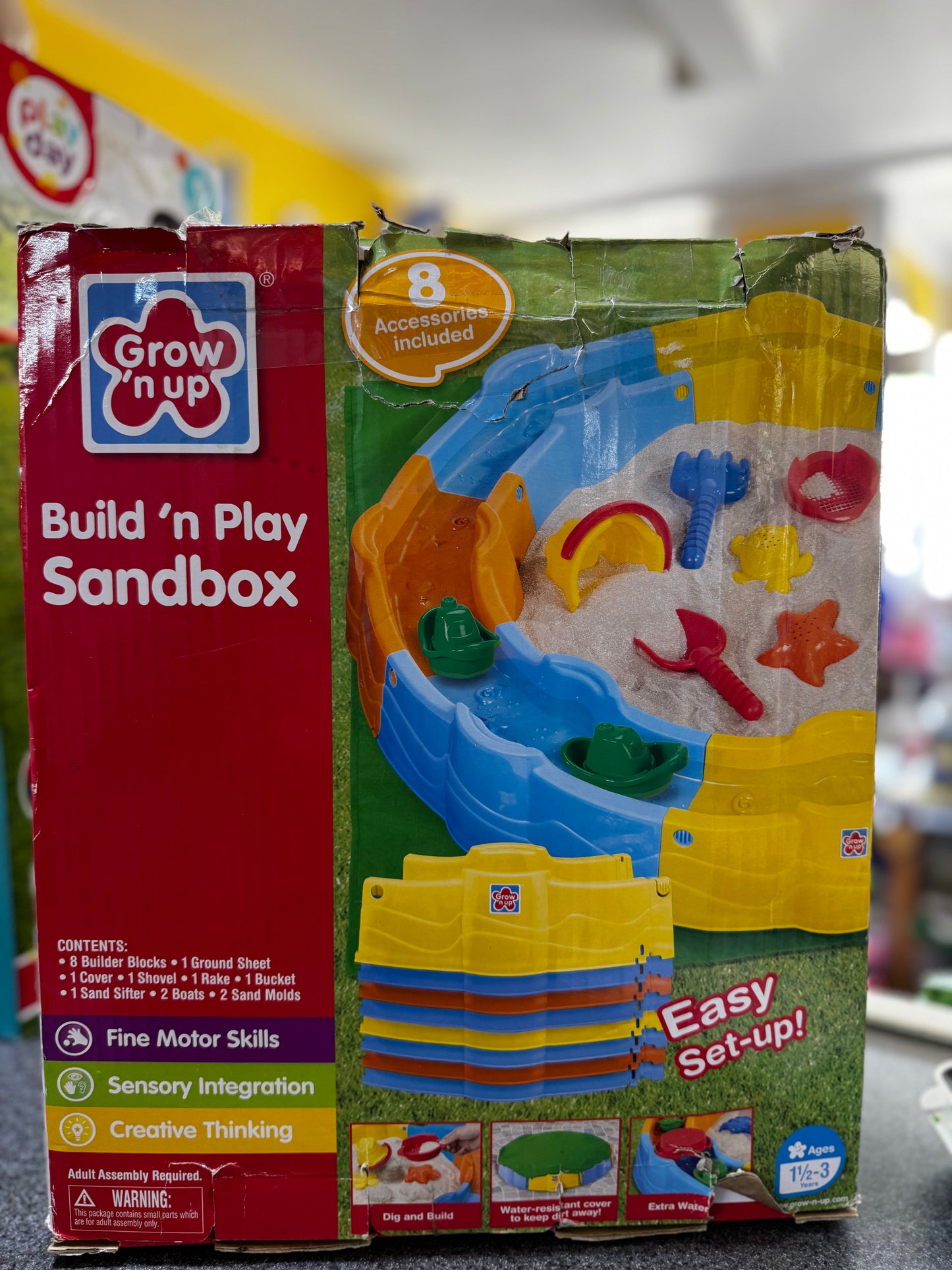 Pick up only New in Box Sandbox with cover