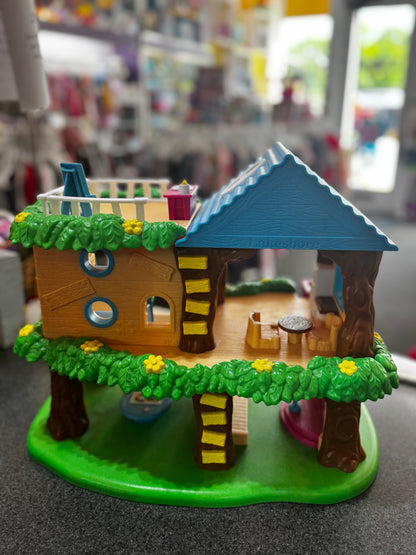 Pick up only~ Lakeshore Learning Animal Friends Clubhouse Playset