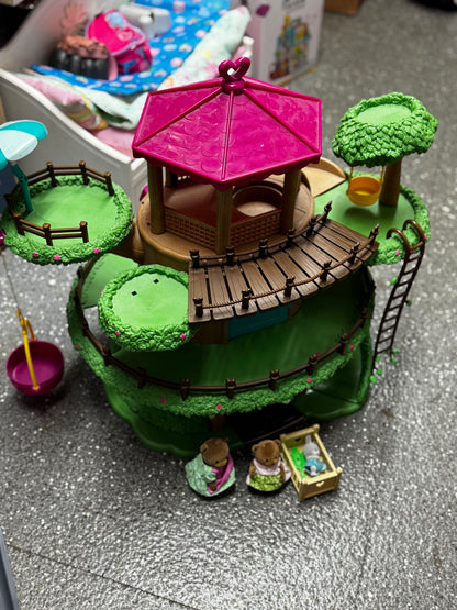 Li’l Woodzeez Tree House (Pick up only)