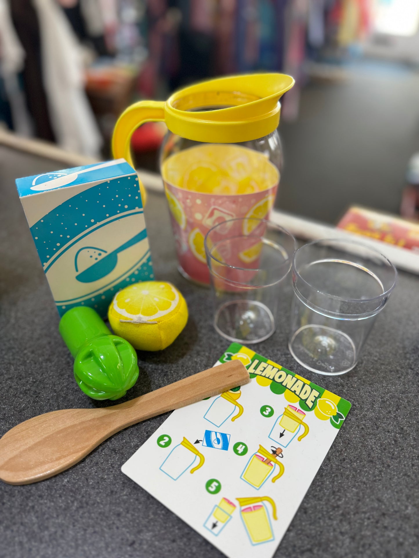 Melissa & Doug Lemonade Pretend Play Food and Drink Toy
