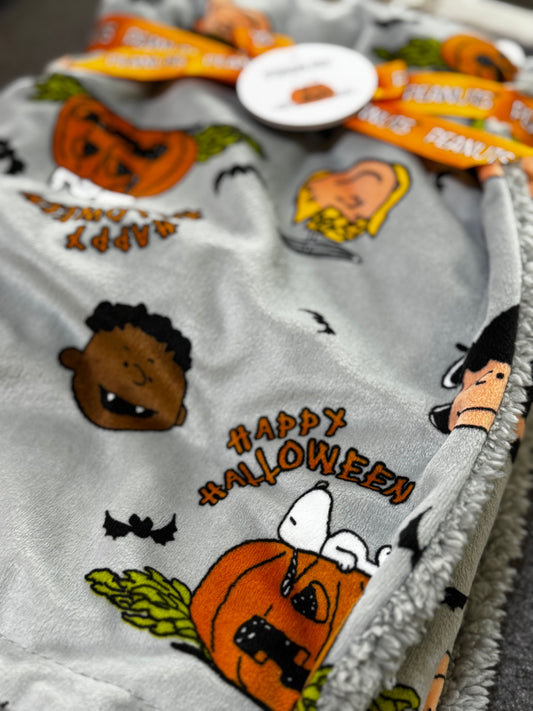 New~ Halloween Baby Blanket Peanuts characters