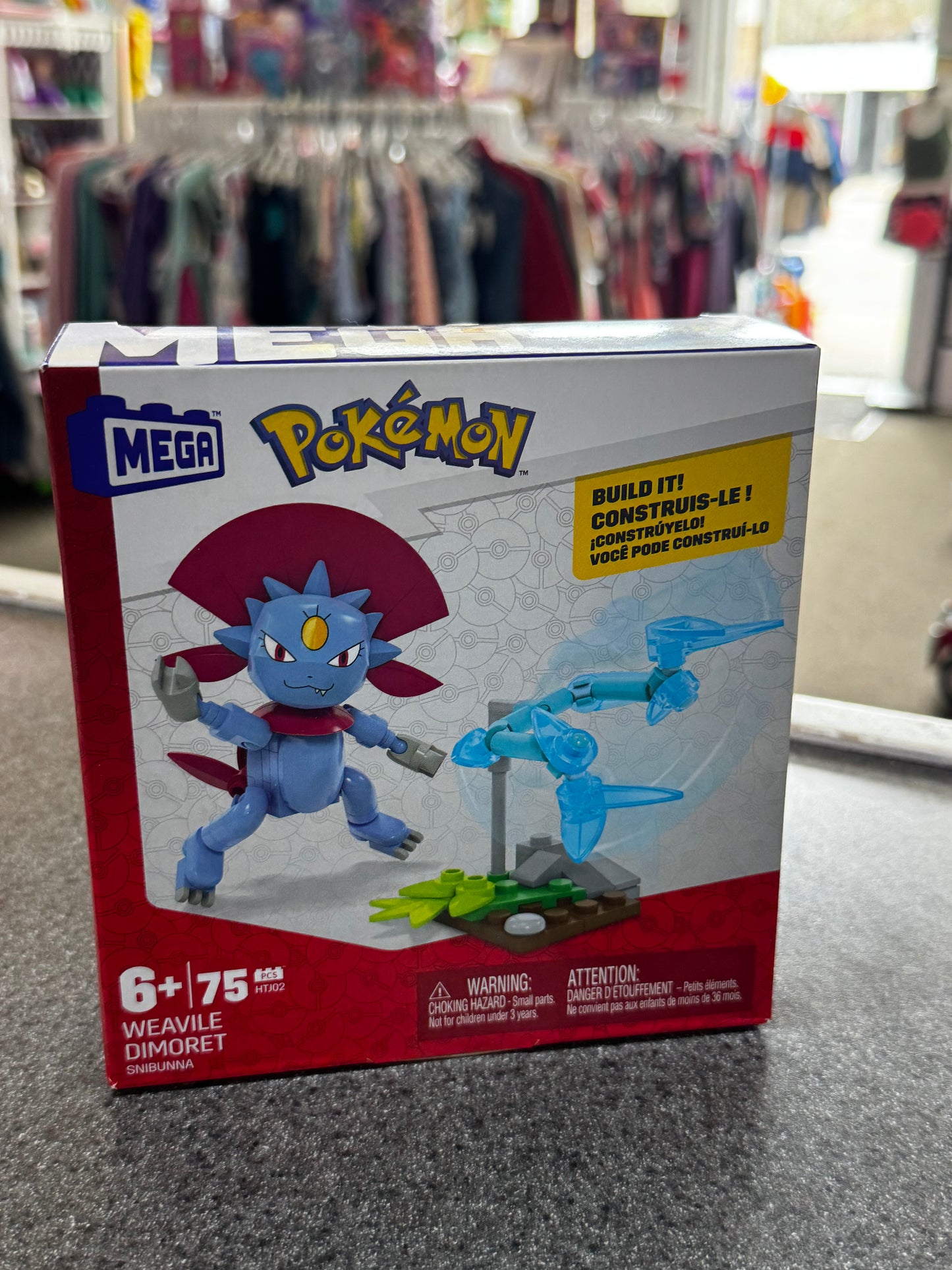 MEGA Pokémon Weavile Building Set (model number HTJ02),