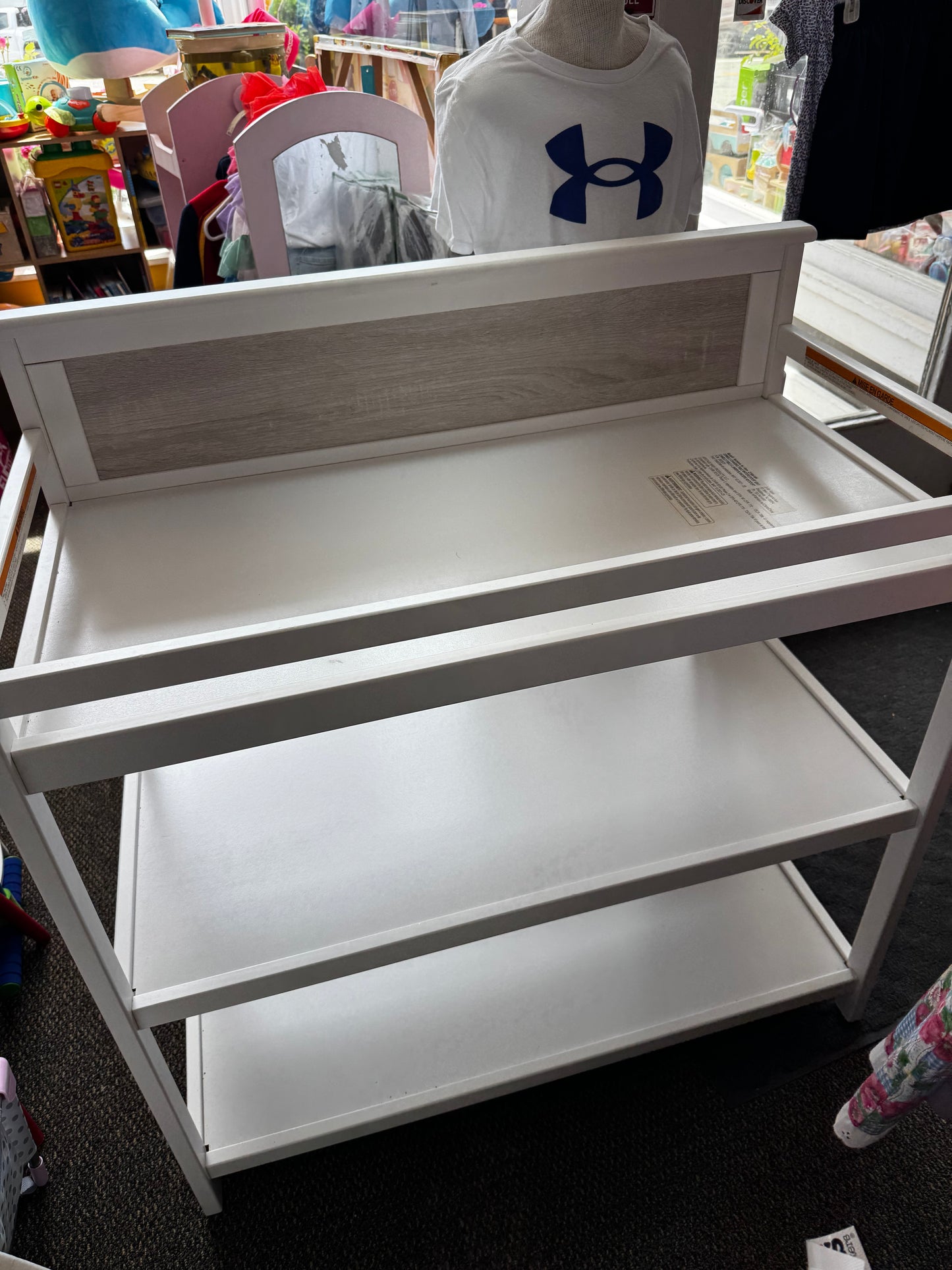 Pick up only ~ Suite Bebe Connelly Changing Table. - White