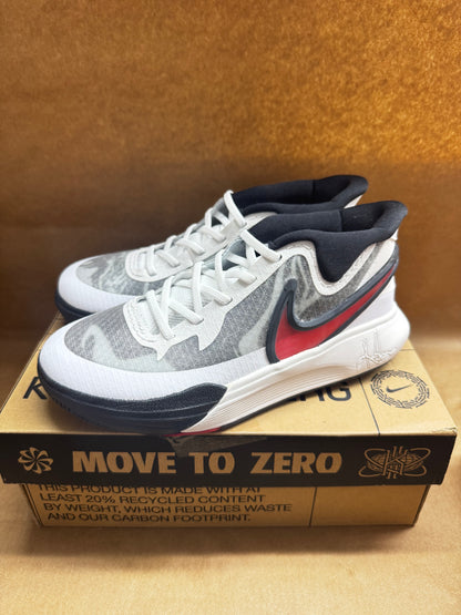New~ Nike Kyrie Irving shoe size 2