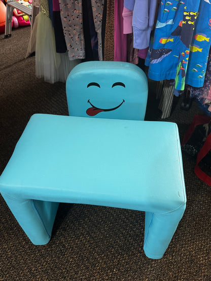 Pick up only Multifunctional Armchair/desk/Table