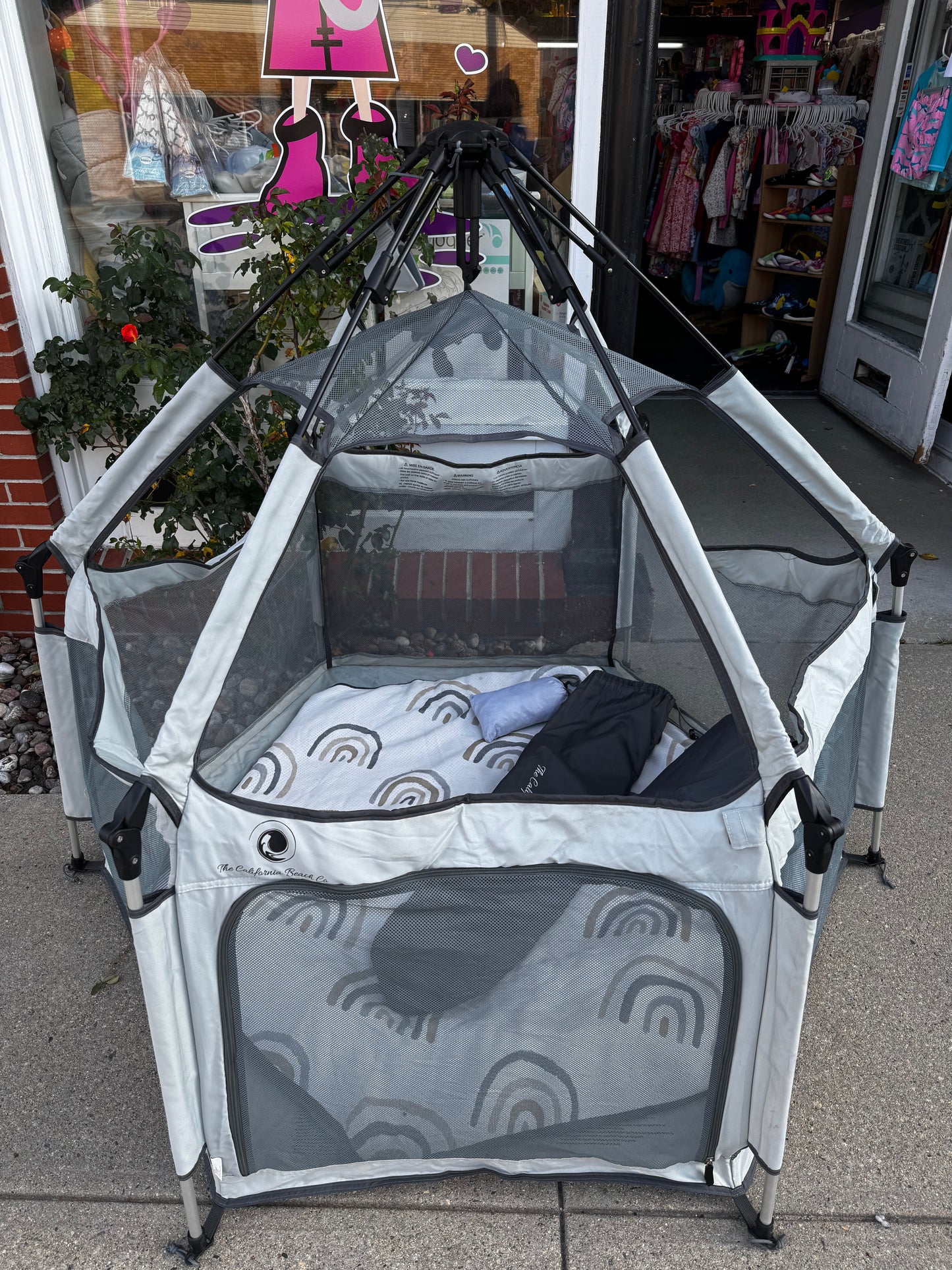 Pick up only~The California Beach Co Pop 'N Go Playpen w/accessories