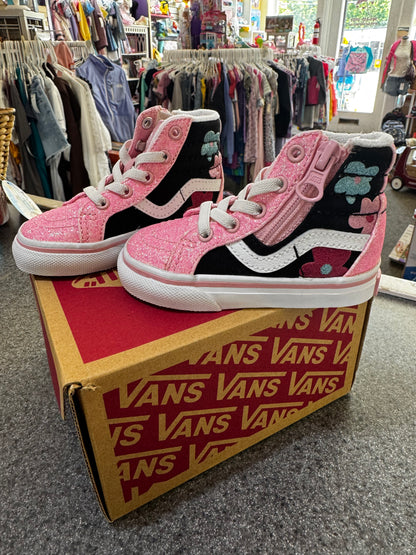 New~Vans sneaker size 4