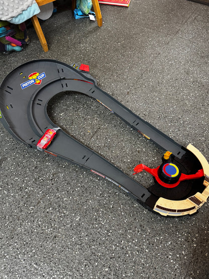 Pick up only~ Disney and Pixar Cars NASCAR Lane Change Race Playset with  Lightning McQueen