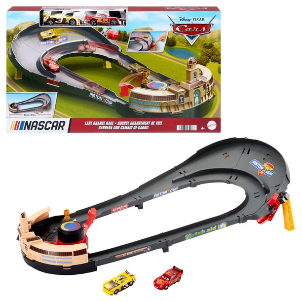 Pick up only~ Disney and Pixar Cars NASCAR Lane Change Race Playset with  Lightning McQueen