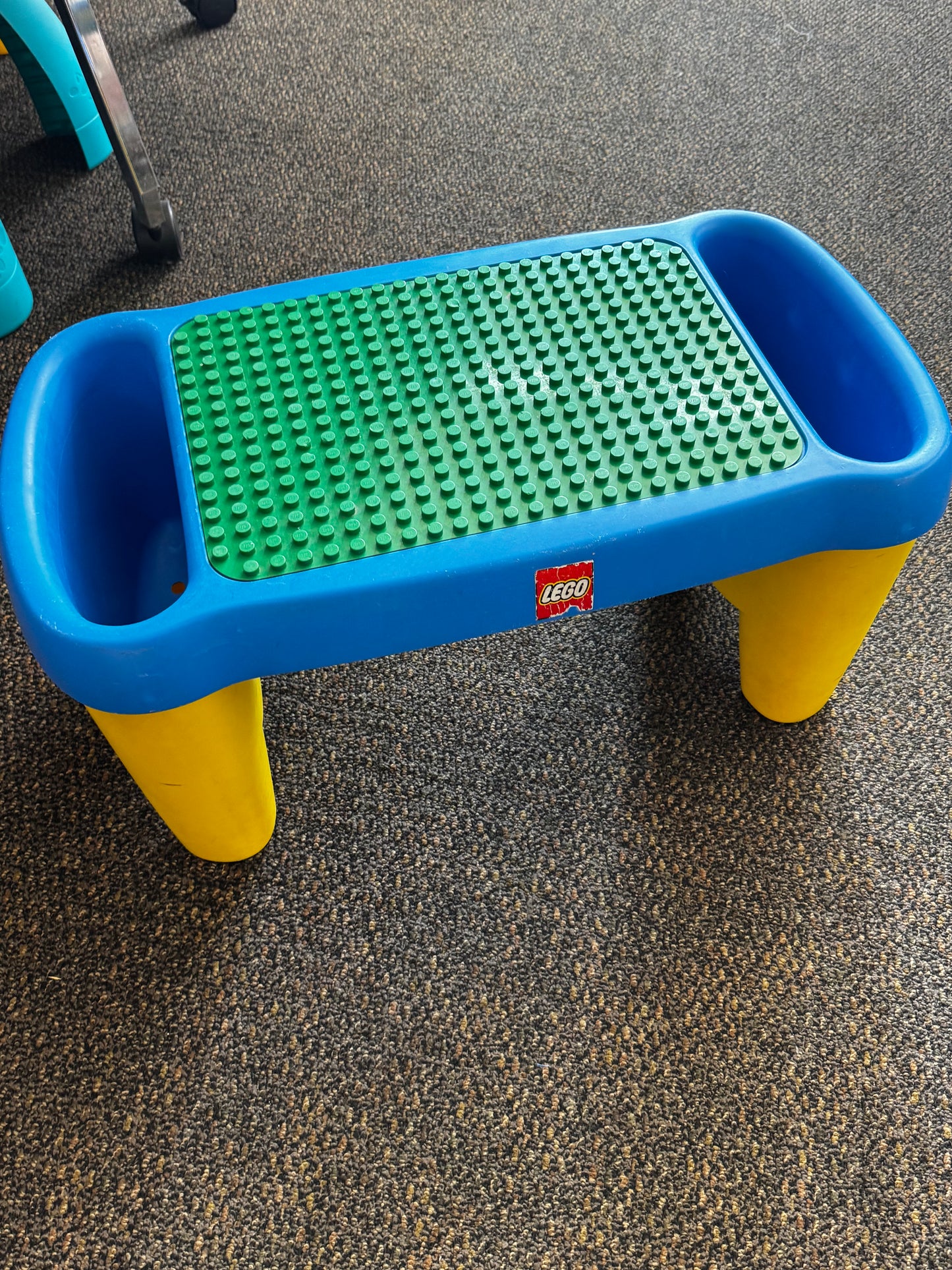 Pick up only~ LEGO Duplo Preschool Play Lap Table