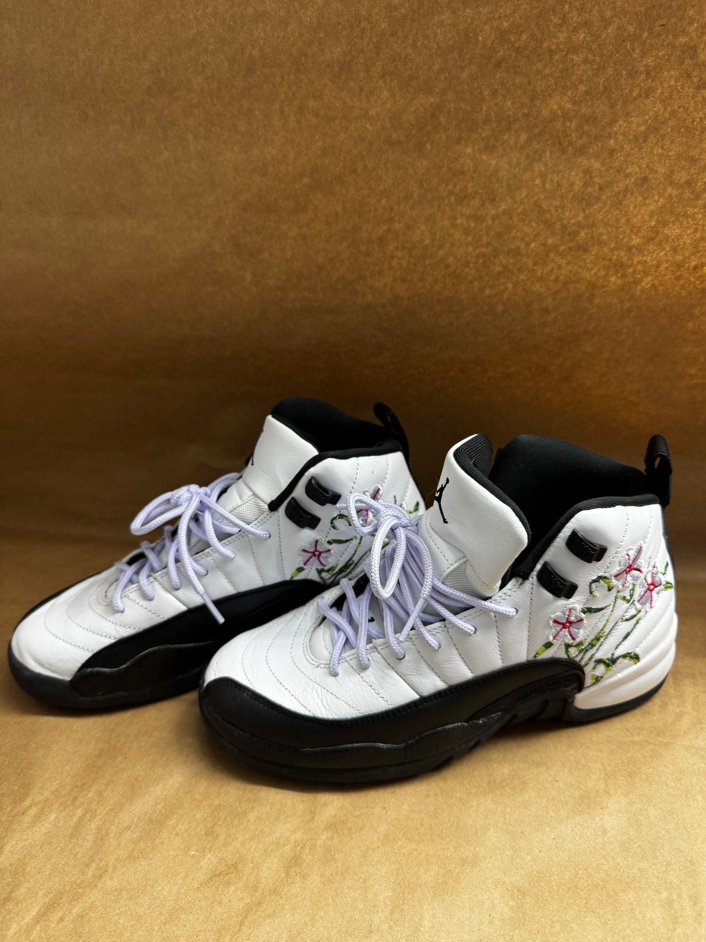 Air Jordan 12 Retro GS "Floral" sneakers jr.’s sz 5.5