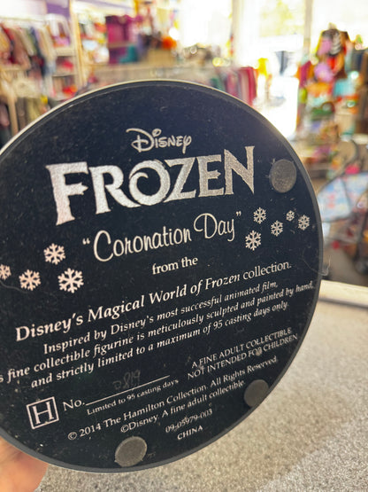 Pick up only~Disney Frozen 2014 Hamilton Collection “Coronation Day”